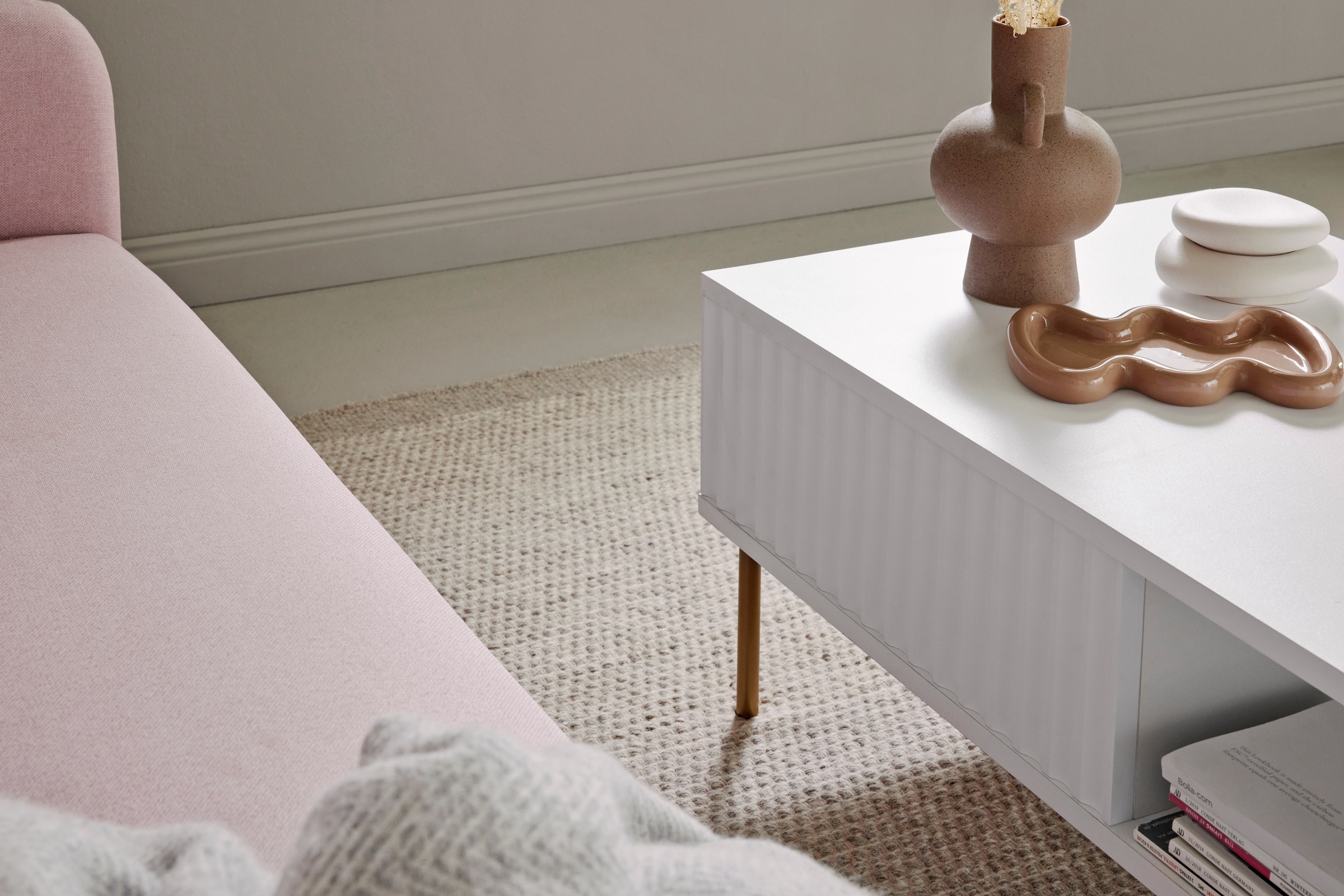 Jahnke Couchtisch »CARVE COFFEE SK« 1 Stk. tlg. Couchtisch mit Schublade und Fach, Gold-Look, raffiniertes Design