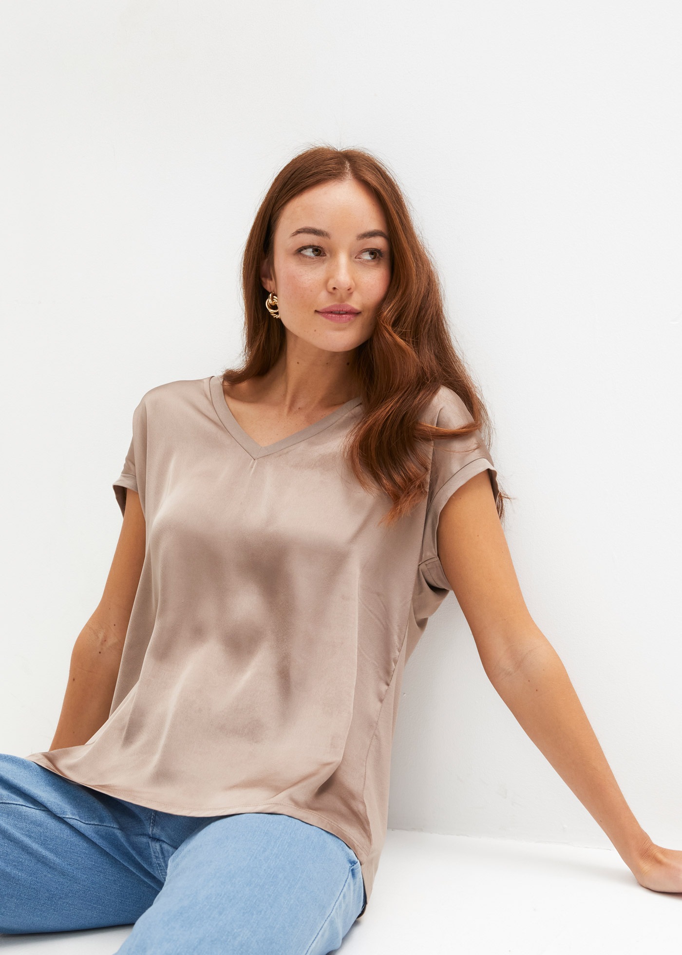 Image of bonprix Blusenshirt Oversize Passform, Kurzarm, Vorderteil aus Satin