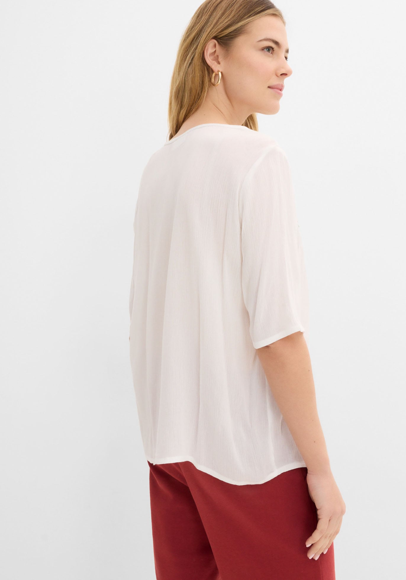 bonprix Tunika Casual Stil, A-Linie Passform, Kurzarm-Design, mit Stickerei