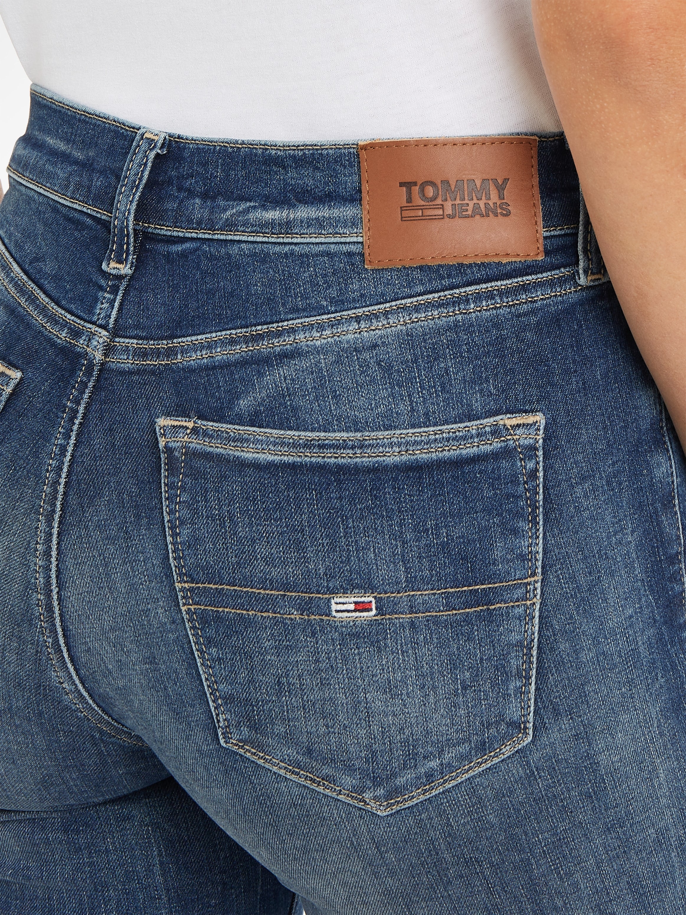 Tommy Jeans Skinny-fit-Jeans, mit dezenten Label-Applikationen
