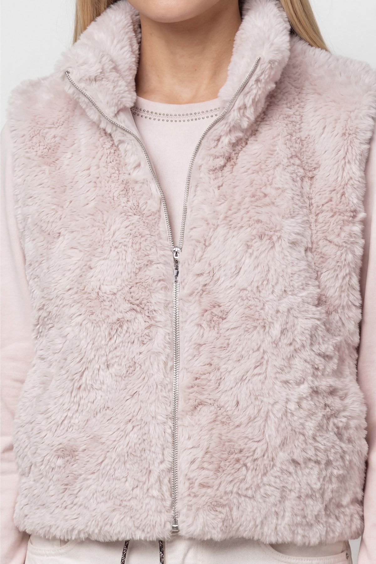 Monari Gilet en imitation fourrure »Weste Basic fake fur« coupe régulière avec col montant