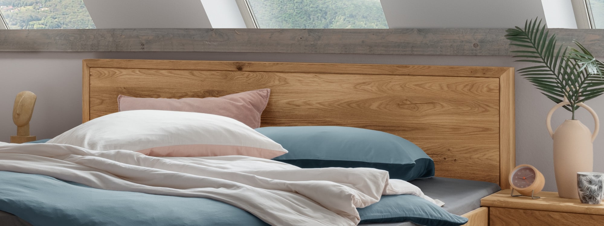 Home affaire Massivholzbett »Huven Doppelbett, Holzbett«, (1 tlg.), Eiche Massiv mit niedrigen Fussteil und Kopfteil mit Holzrahmen