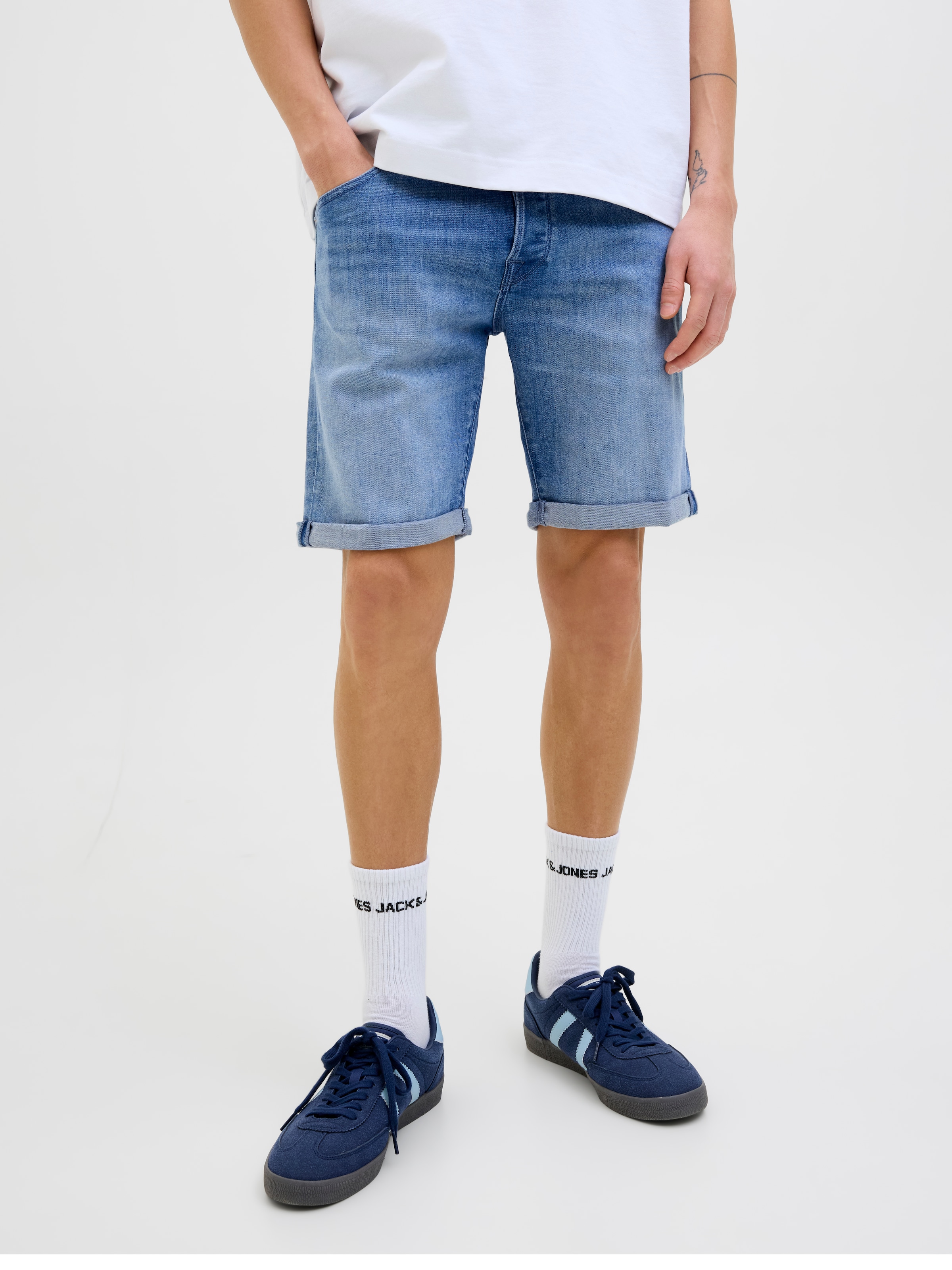 Image of Jack & Jones Shorts "JJIRICK JJFOX SHORTS CB 310 SN" im Four-Pocket Style