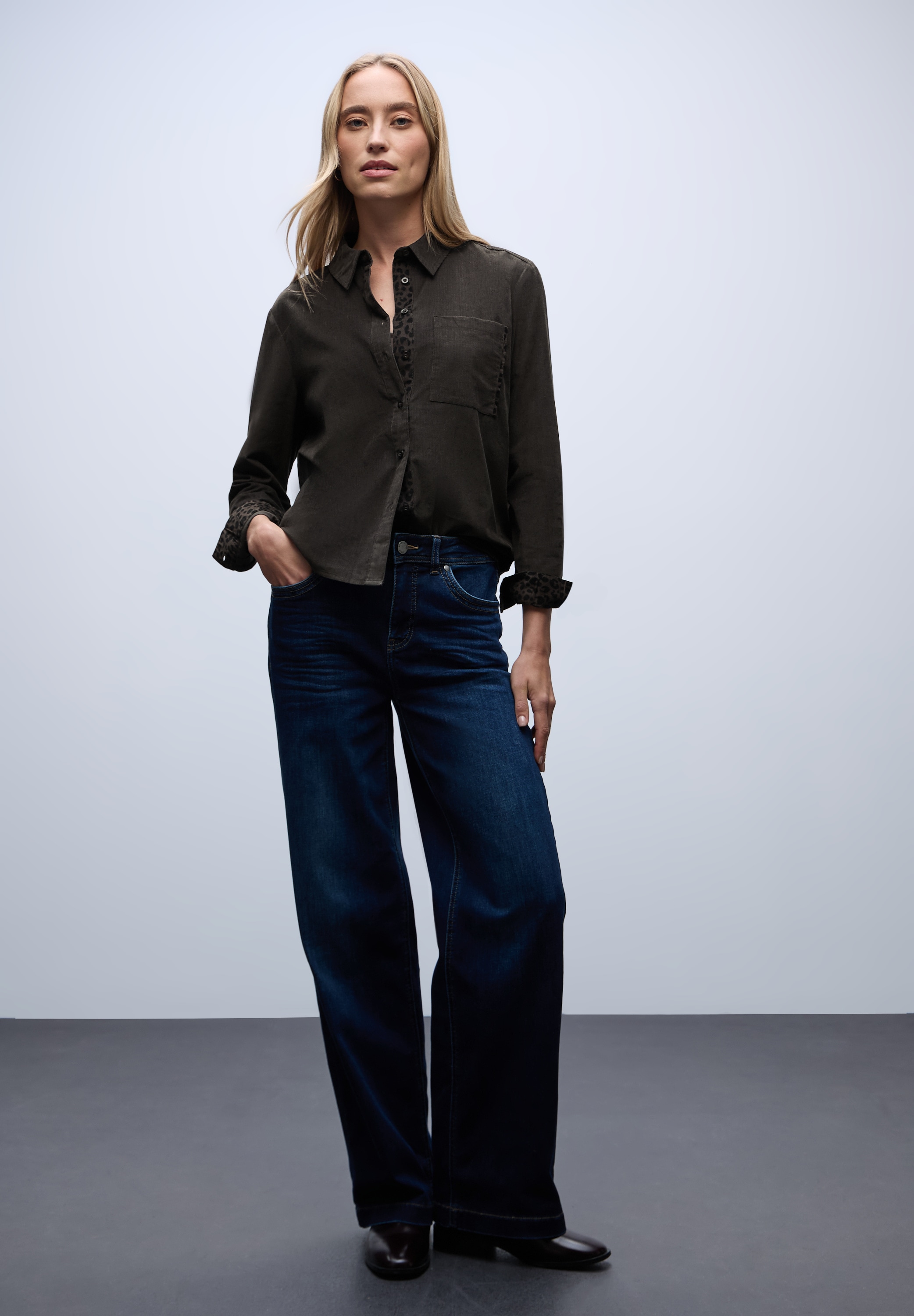 STREET ONE Blouse à manches longues , mit Tapedetails im Leo-Look
