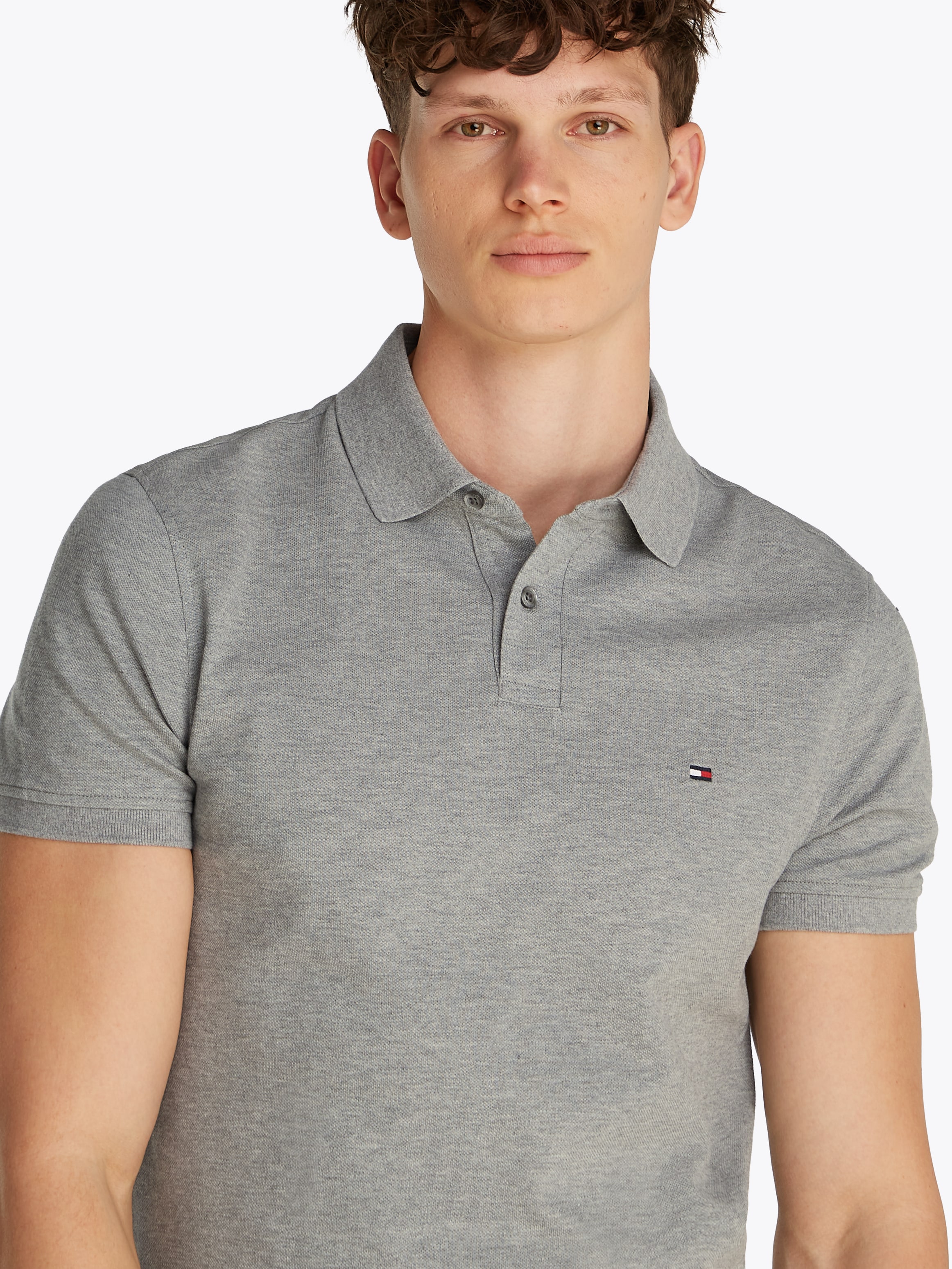 Tommy Hilfiger Poloshirt »1985 REGULAR POLO mit Kontraststreifen und Knopfleiste«, unifarben, sportlich, regular fit, Baumwollmix, Polokragen