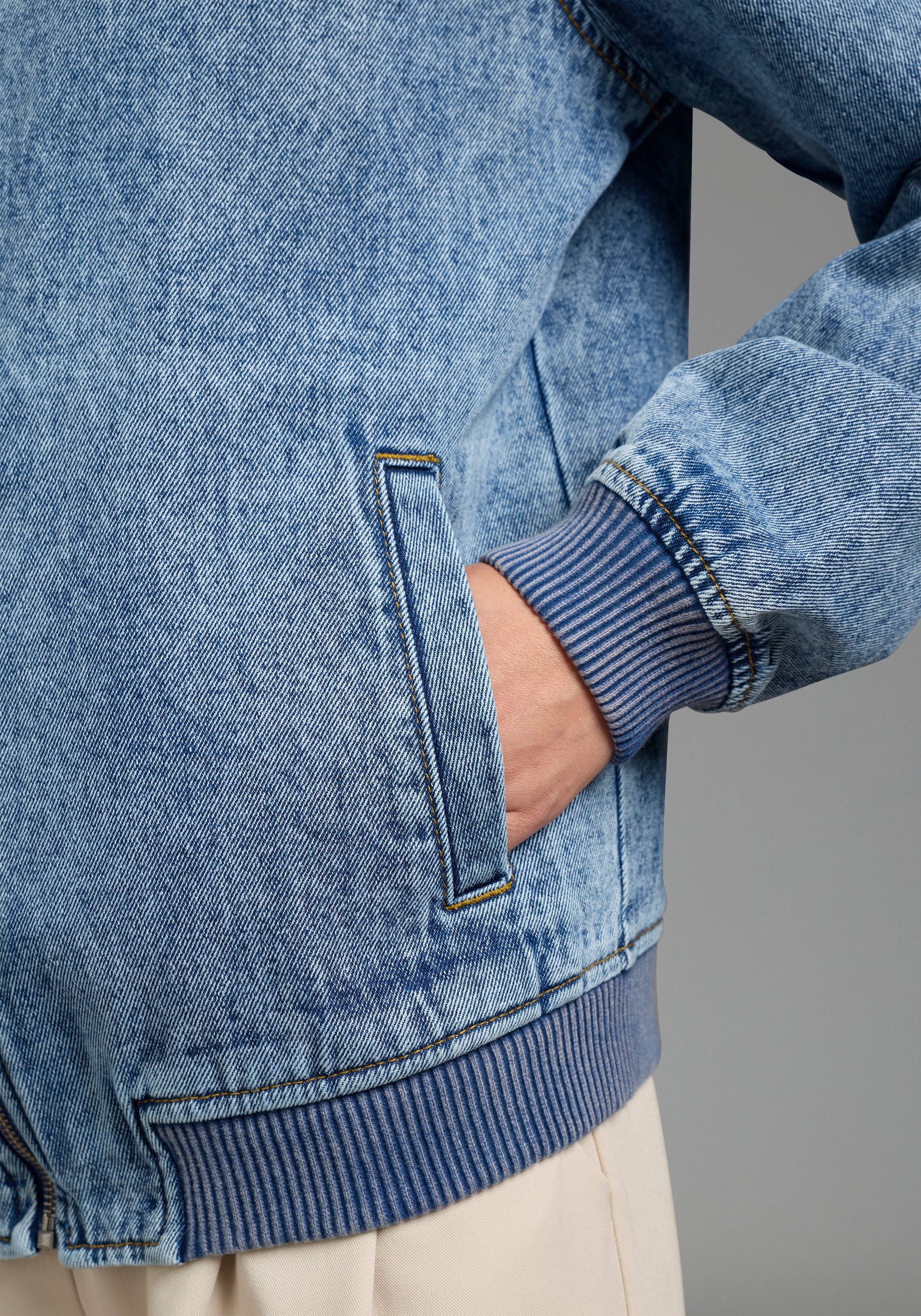 Arizona Veste en jean »im winterlicheren Denim« longueur hanches, coupe confort, avec fermeture éclair
