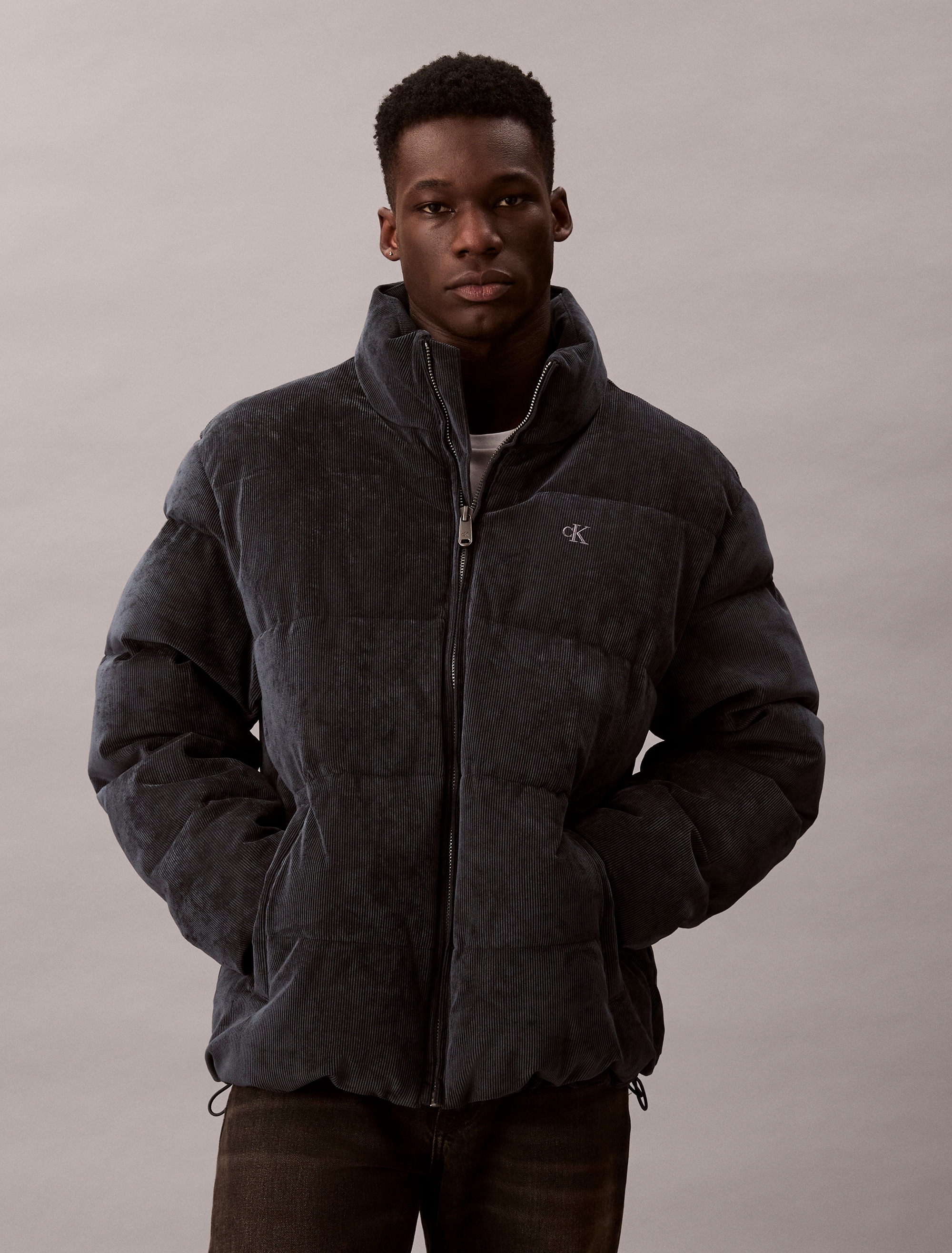 Image of Calvin Klein Jeans Cordjacke "LS CORDUROY MID WT PUFFER JACKET" ohne Kapuze Mit Rundhalsausschnitt, regular fit