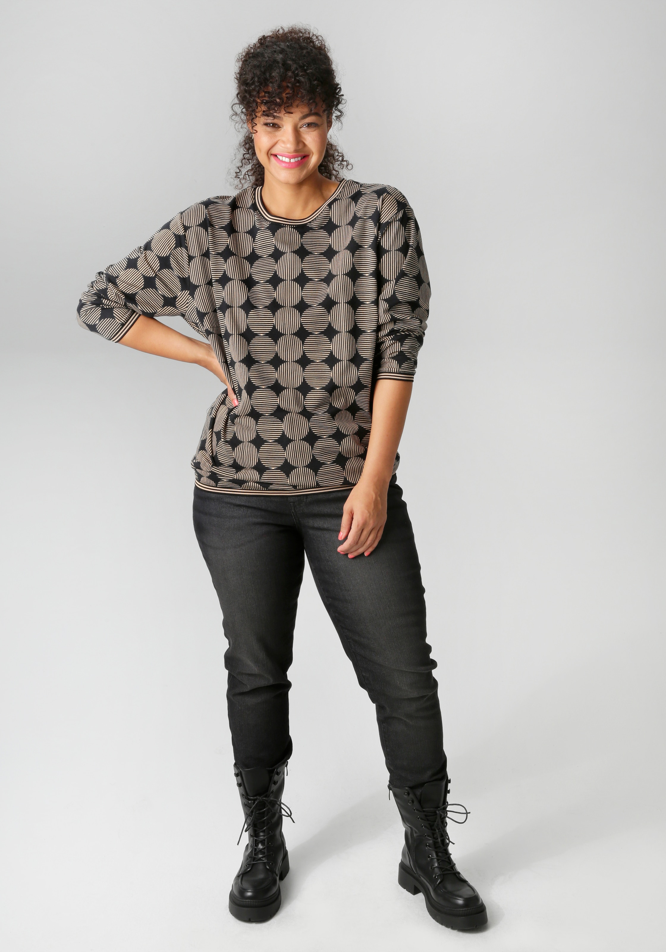 Aniston PLUS Sweatshirt, mit grossflächigem, Pünktchendruck - NEUE KOLLEKTION