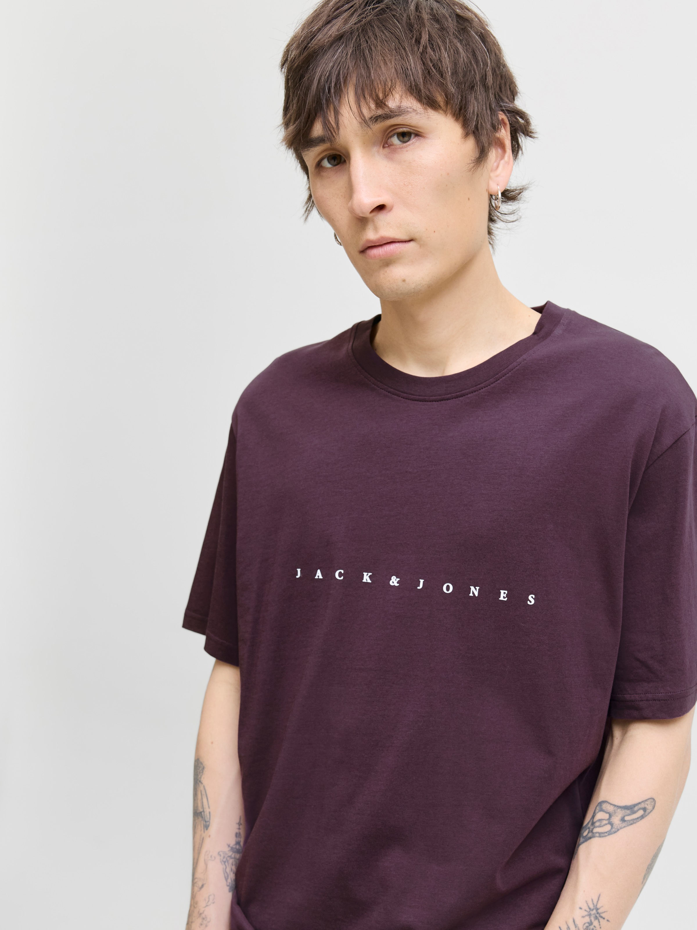 Jack & Jones Rundhalsshirt »JJESTAR mit Pigmentprint und Baumwollgefühl«, bedruckt, modisch, relaxed fit, Baumwolle, Rundhals