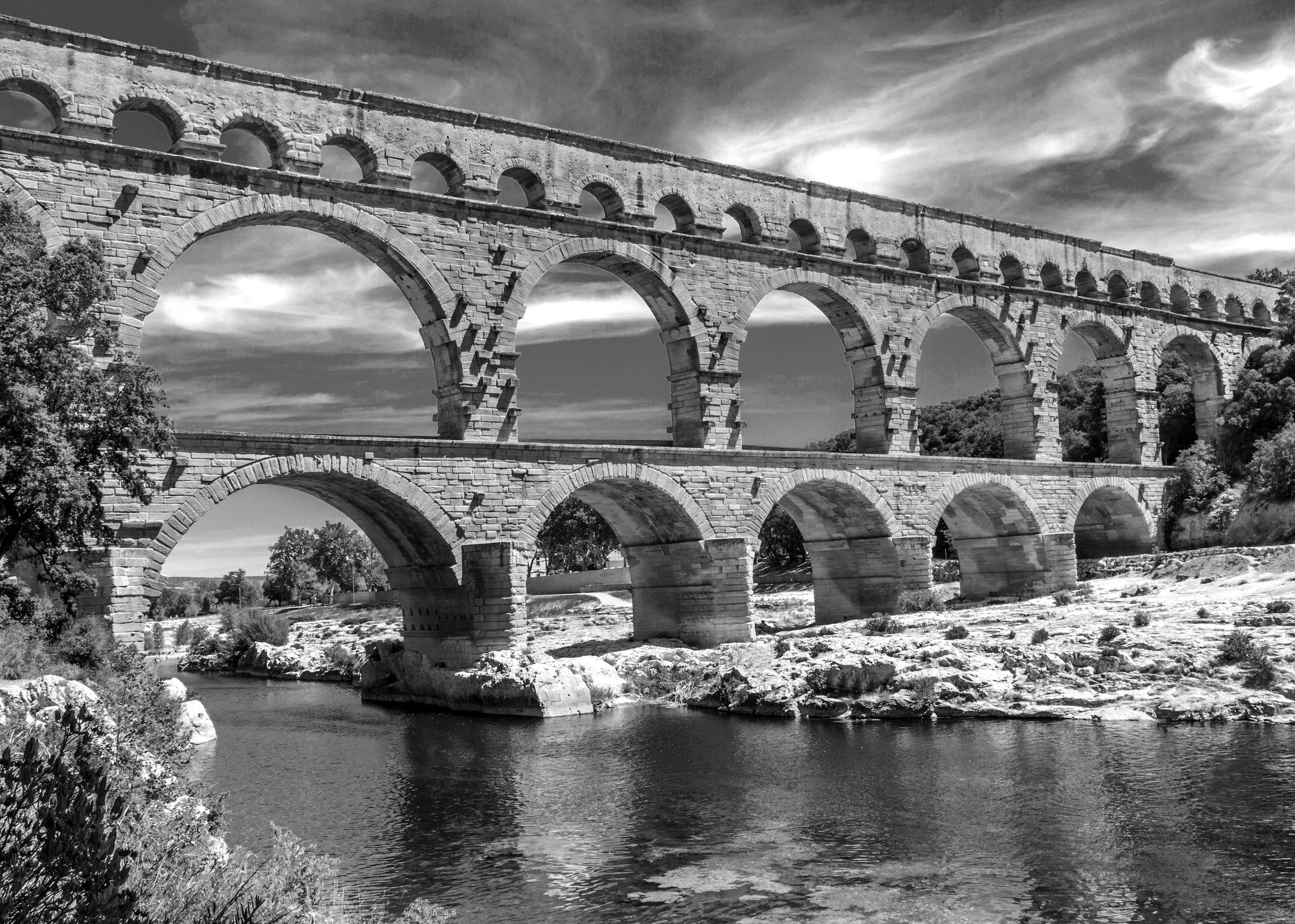 Image of Papermoon Fototapete "Brücke Schwarz & Weiss"
