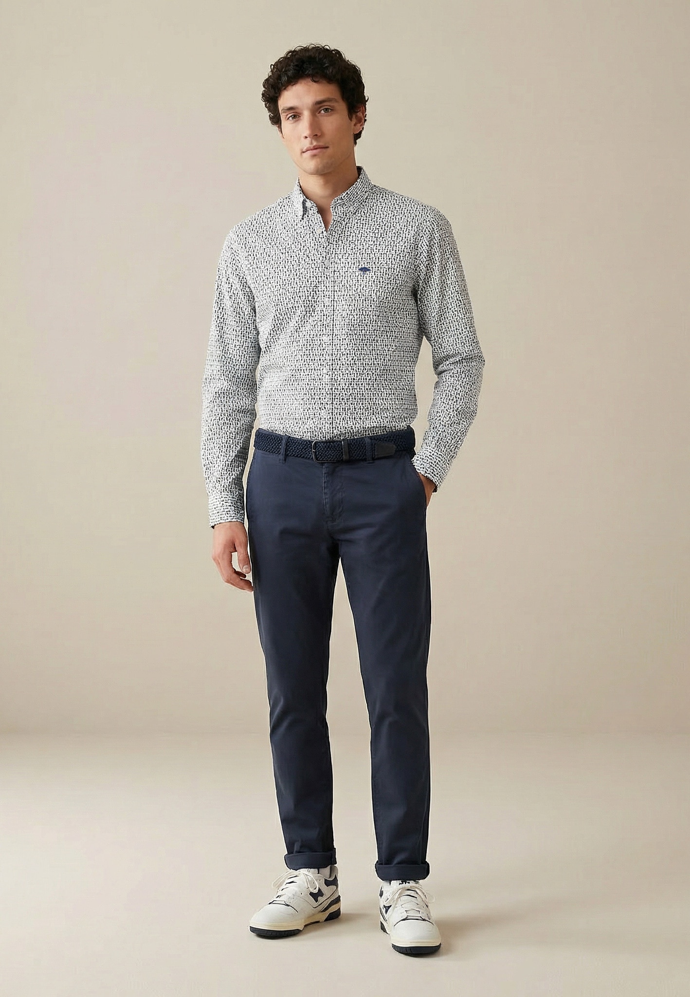 FYNCH-HATTON Chemise à manches longues coupe normale, en coton pur, avec motif minimaliste