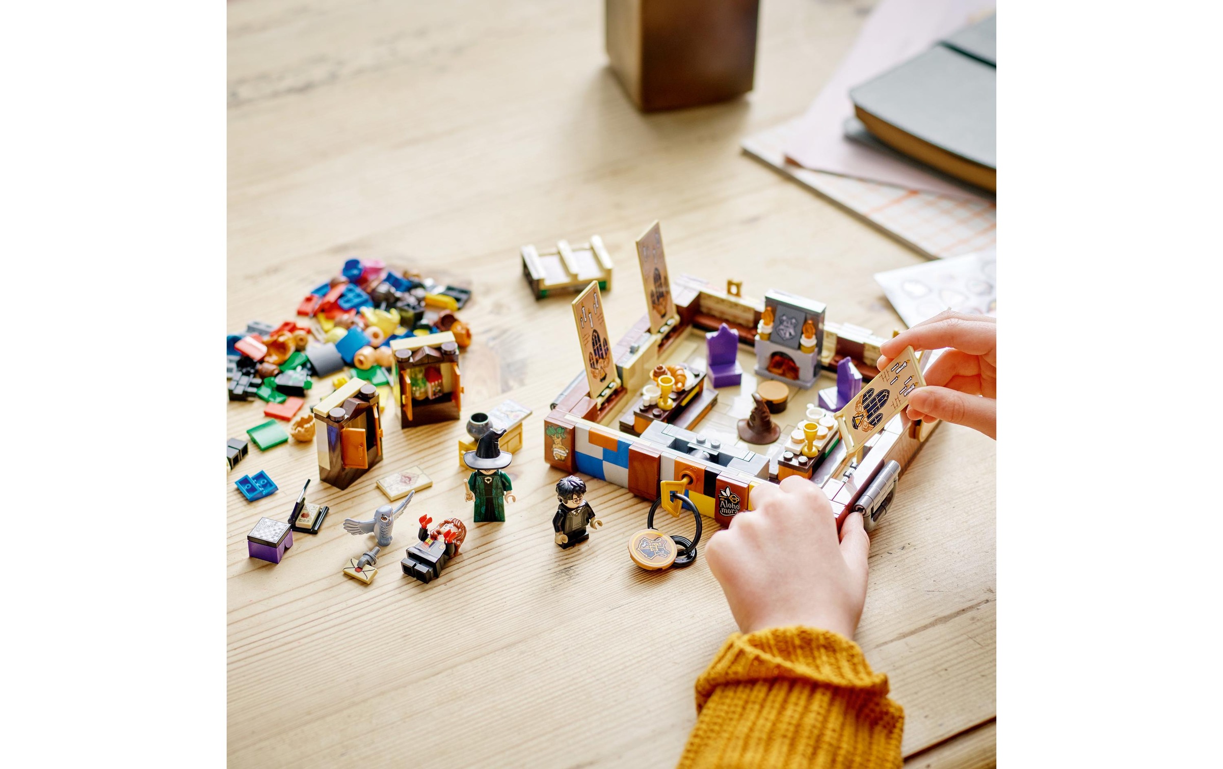 LEGO® Spielbausteine »Potter Hogwarts Zauberkasten«, (603 St.)