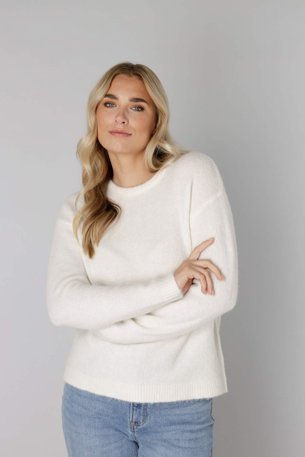 Base Level Strickpullover »Yana« mit Wolle