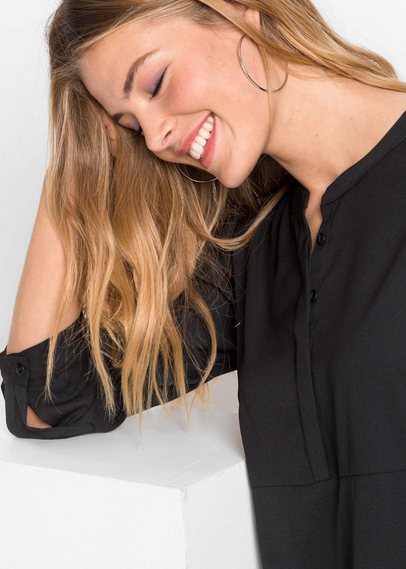 bonprix Blusenkleid für modischen Auftritt, aus Polyester, Regular Fit, mit 3/4-Ärmeln