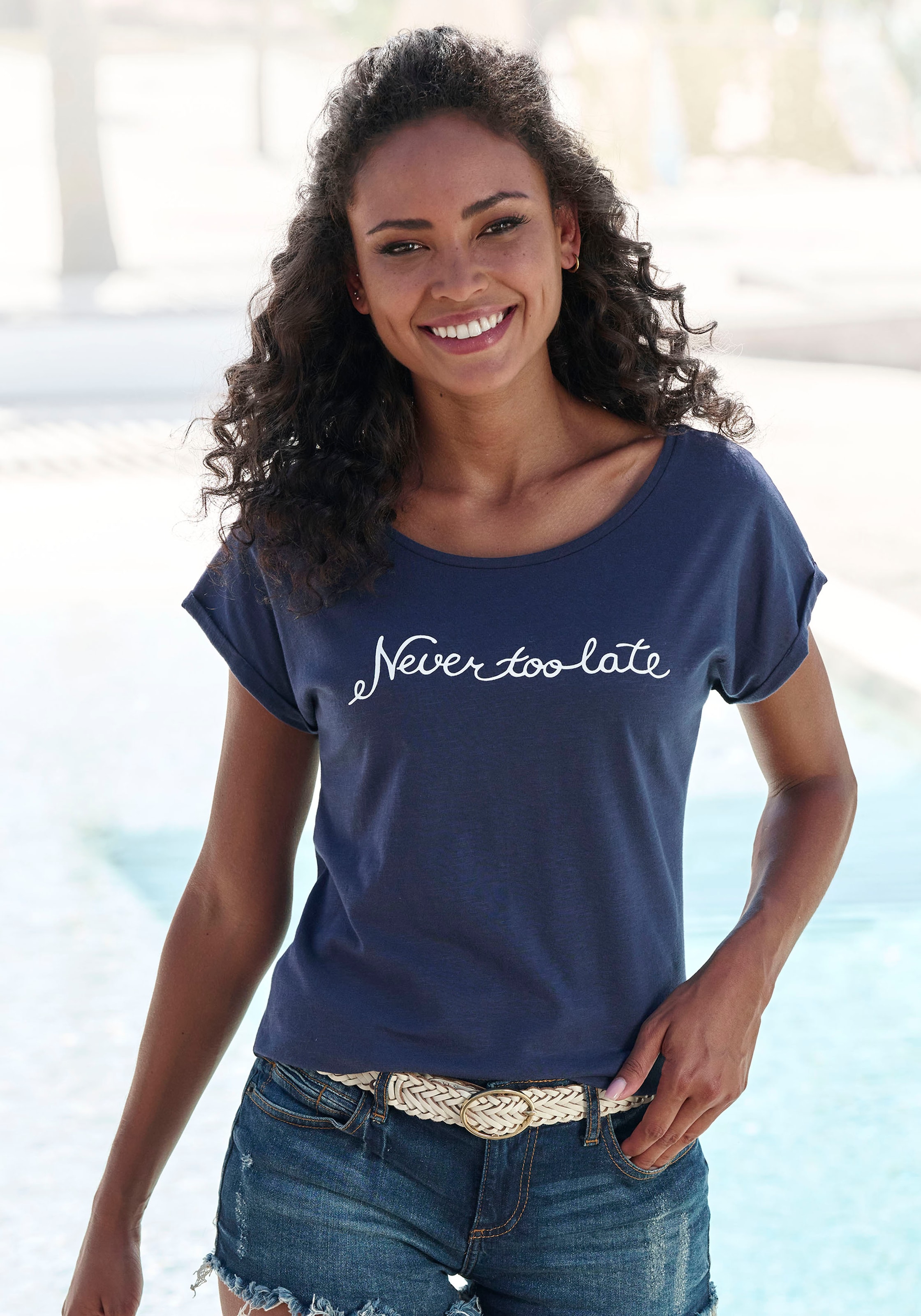 T-Shirt »mit Frontdruck "Never too late"«, aus weicher Baumwoll-Qualität