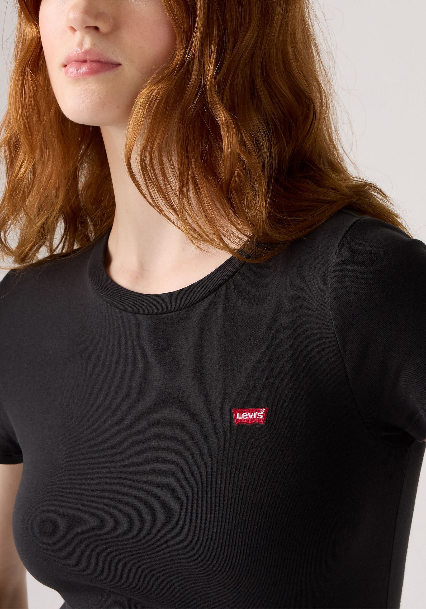 Levi's® T-Shirt »Mini-Logo«, (Packung, 2 tlg.), mit kleiner Markenlogo-Stickerei auf der Brust