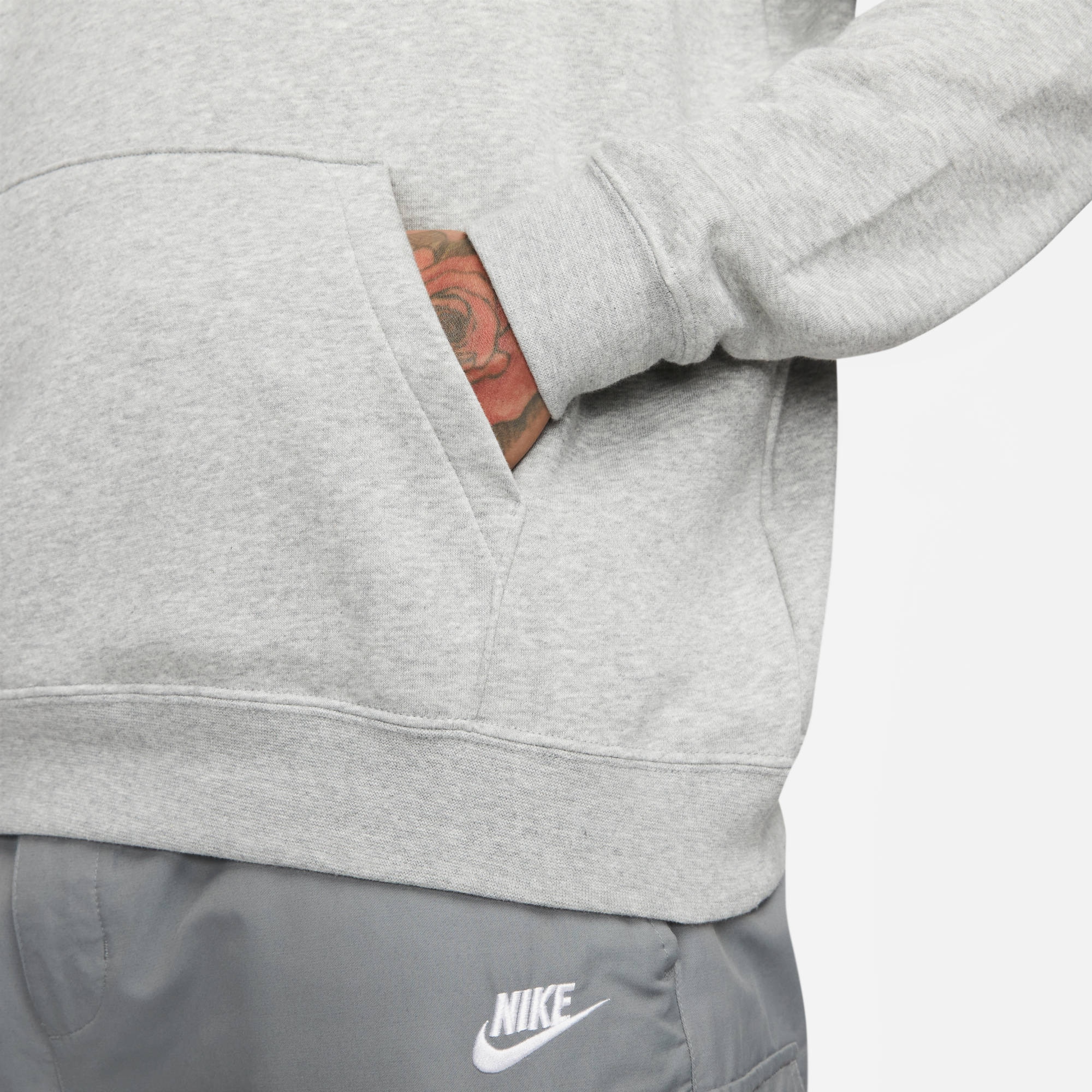 Nike Sportswear Kapuzensweatshirt »CLUB FLEECE WOMEN'S PULLOVER HOODIE«, Damen Kapuzenpullover aus weichem Fleece Material