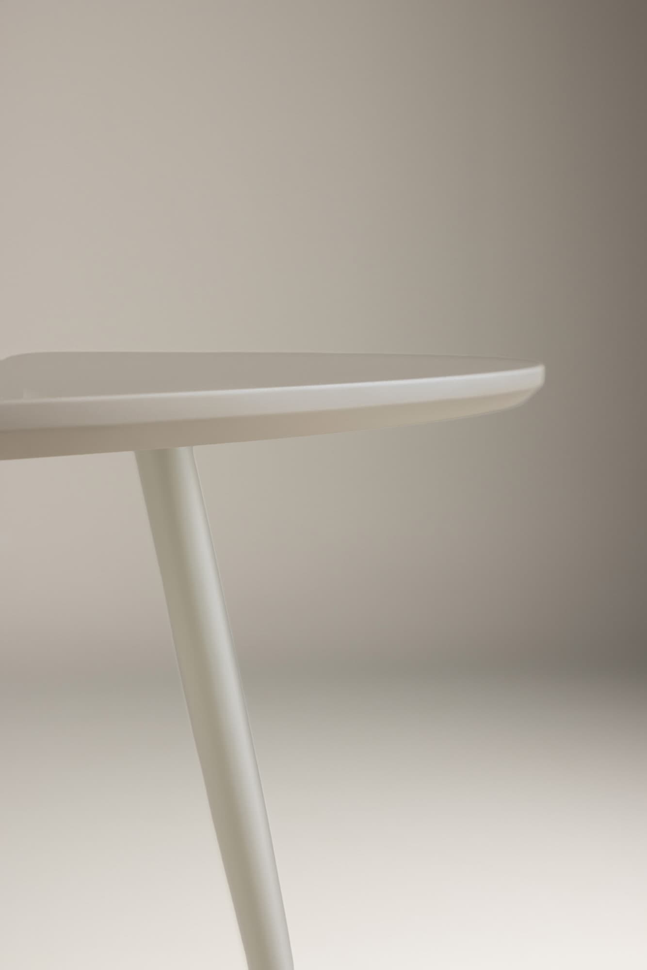 Venture Home Esstisch »Plaza, runder Esstisch in einladendem Beige, einheitlich, Ø 120 cm« Esszimmertisch, MDF, Stahlbeine, rund, harmonisch, einladend