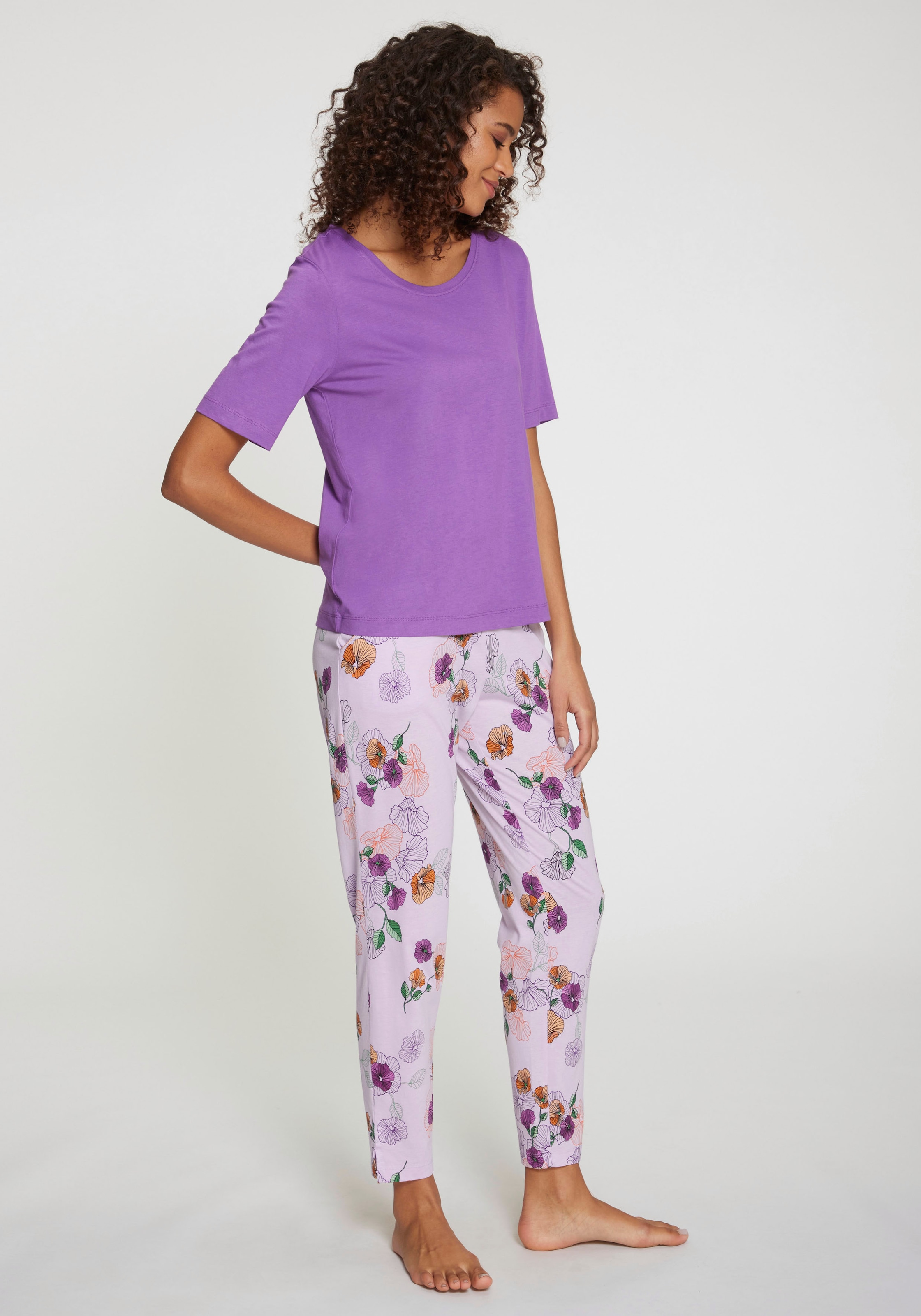 Vivance Dreams Pyjama, (2 tlg.), mit Blumen-Druck