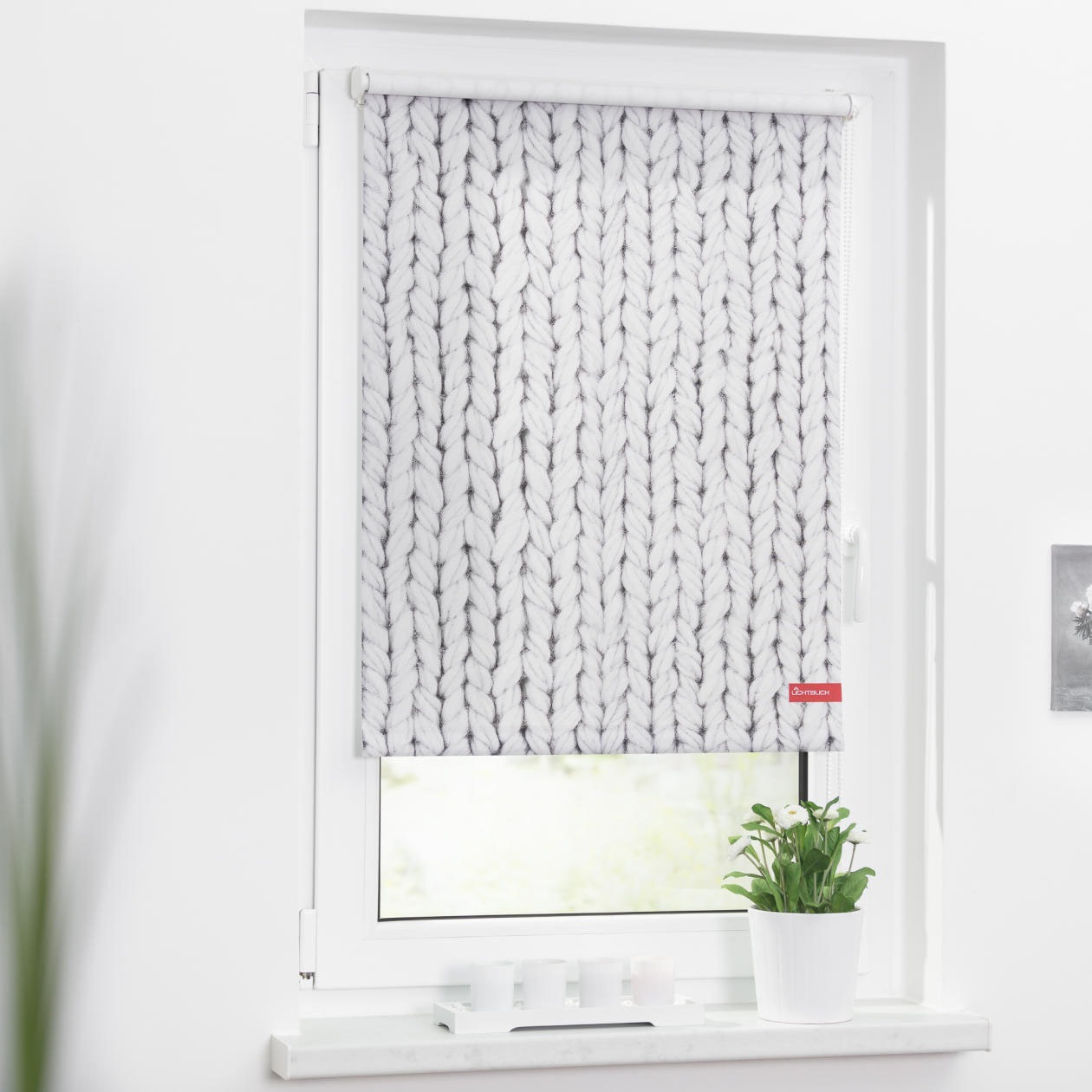 Image of LICHTBLICK ORIGINAL Seitenzugrollo »Rollo Klemmfix, ohne Bohren, Verdunkelung, Strickmuster - Weiss«, verdunkelnd, Verdunkelung-energiesparend, freihängend bei Ackermann Versand Schweiz