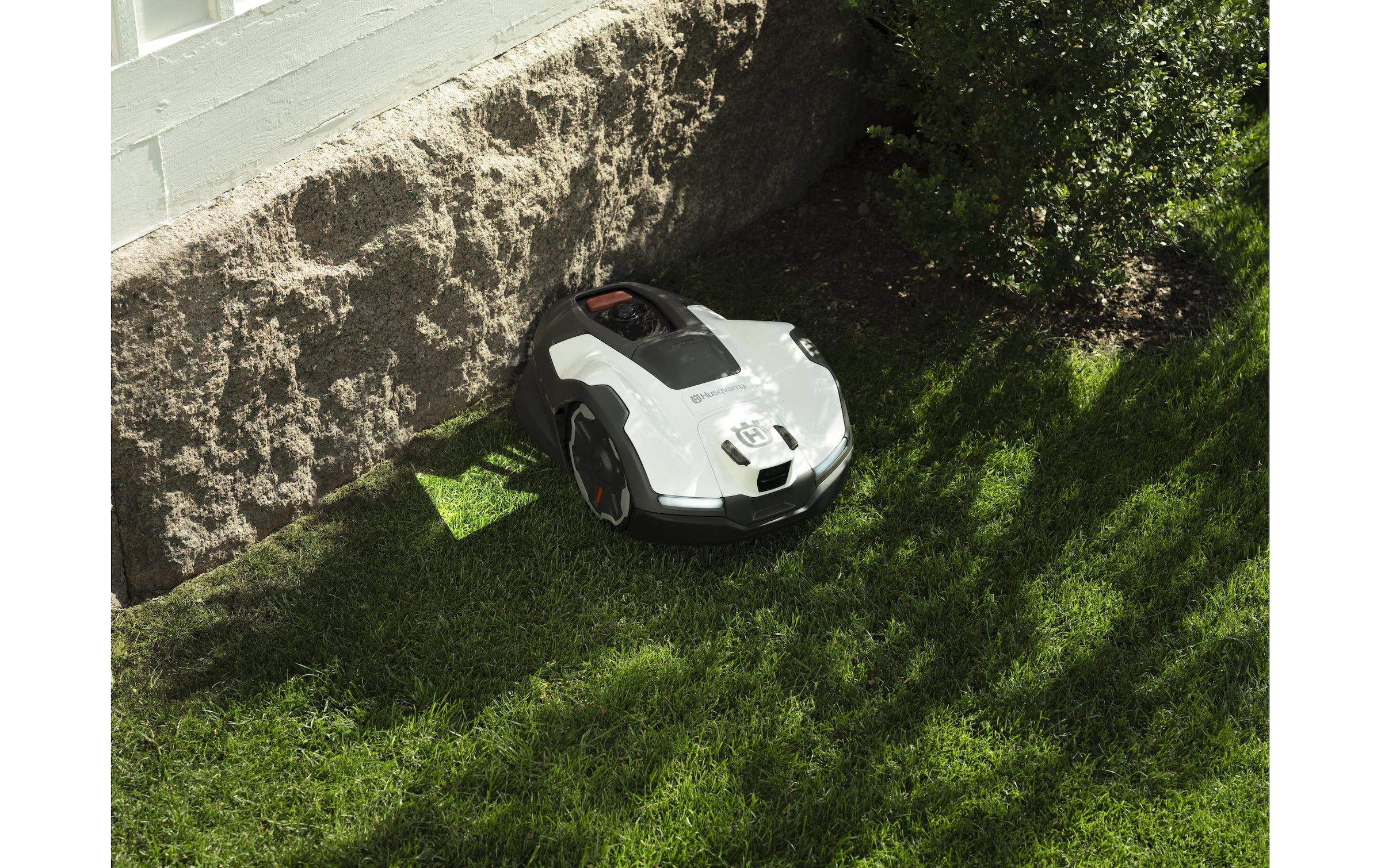 Husqvarna Rasenmähroboter »410 VE NERA ohne Referenzstation 1500 m²«  mit Diebstahlalarm, GPS, PIN-Code