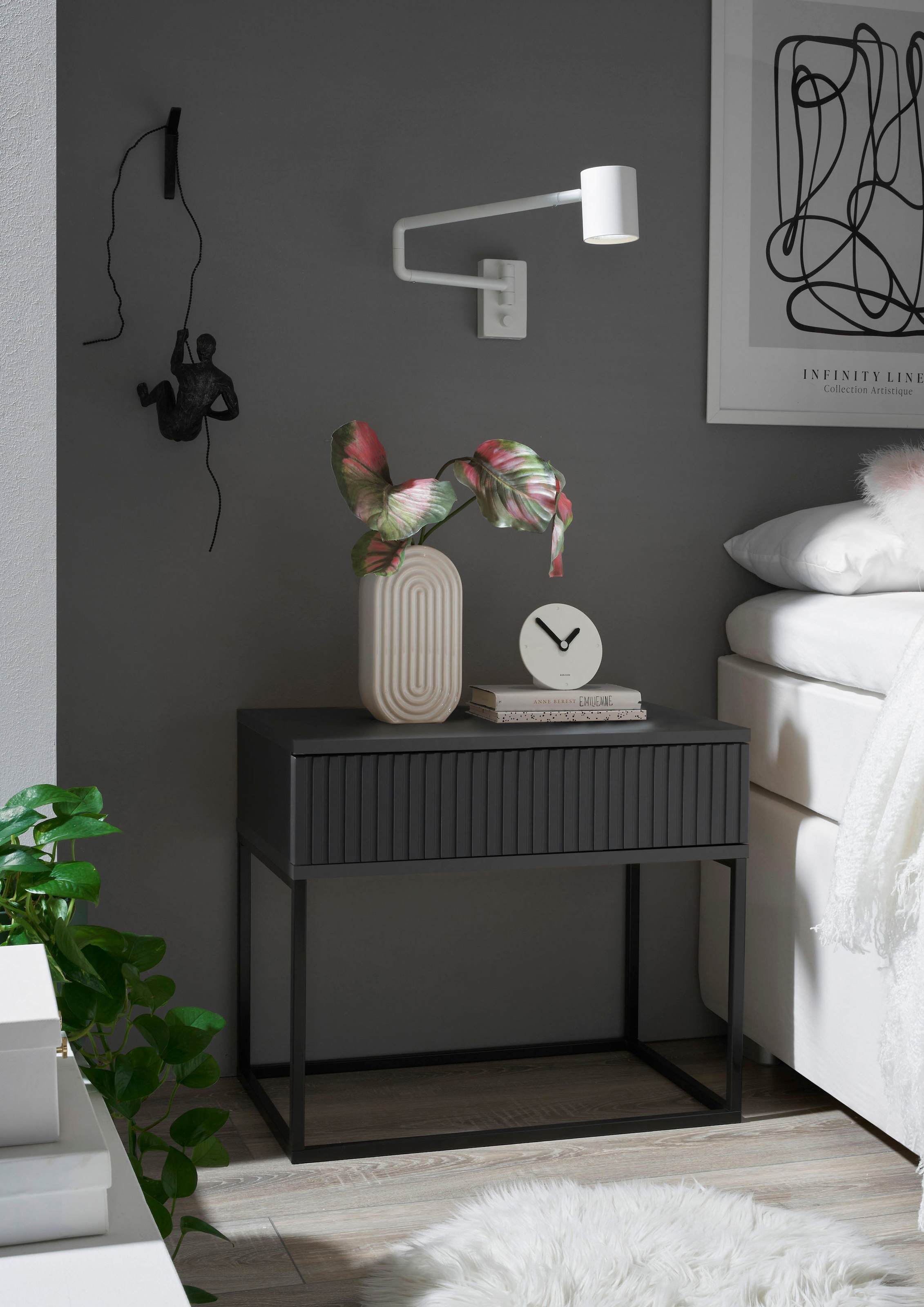 Schlafkontor Nachtkommode »Marle Nachtkonsole, Nachtkästchen auf Metall-Fussgestell« Schubkasten in Rillenoptik auf schwarzem Metallgestell