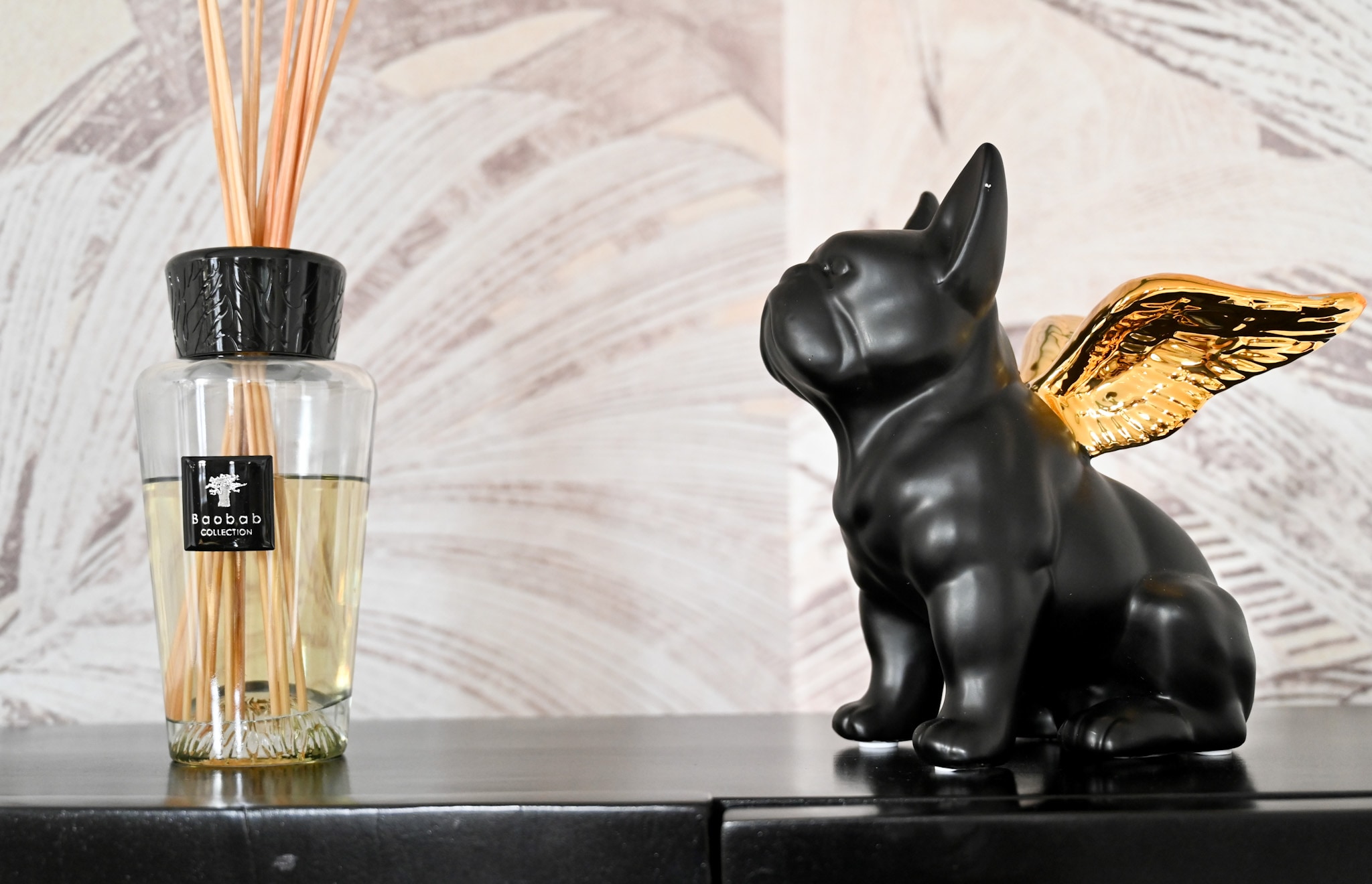Kare Design Dekofigur »Deko Figur Sitting Angel Dog Gold-Schw«