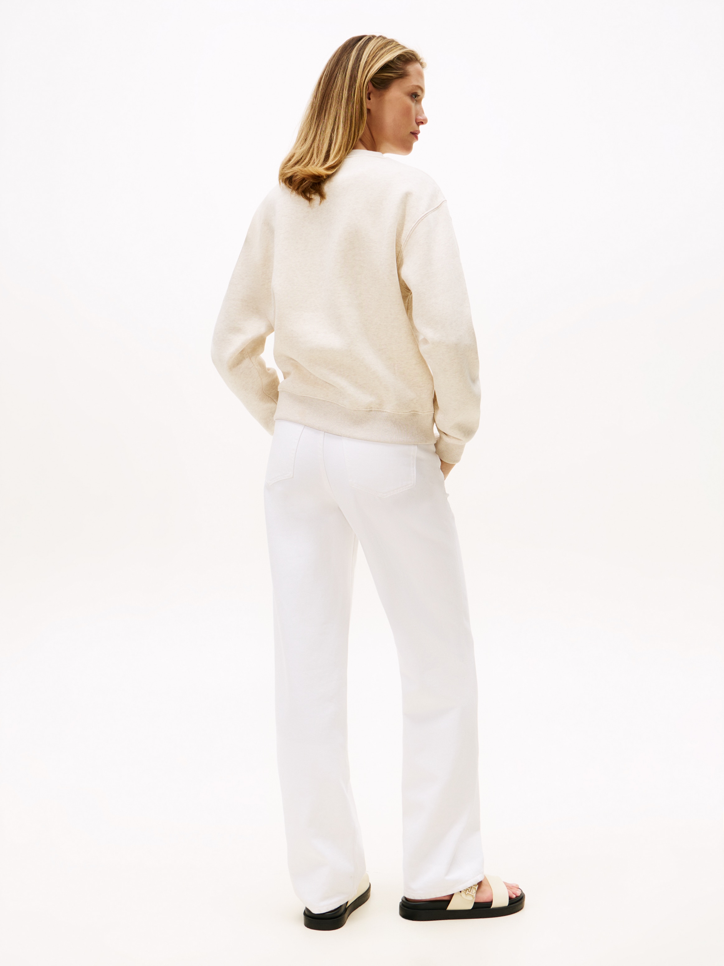 Tommy Hilfiger Sweatshirt »MDRN REG CORP LOGO C-NK SWTSHRT«, mit Logoschriftzug
