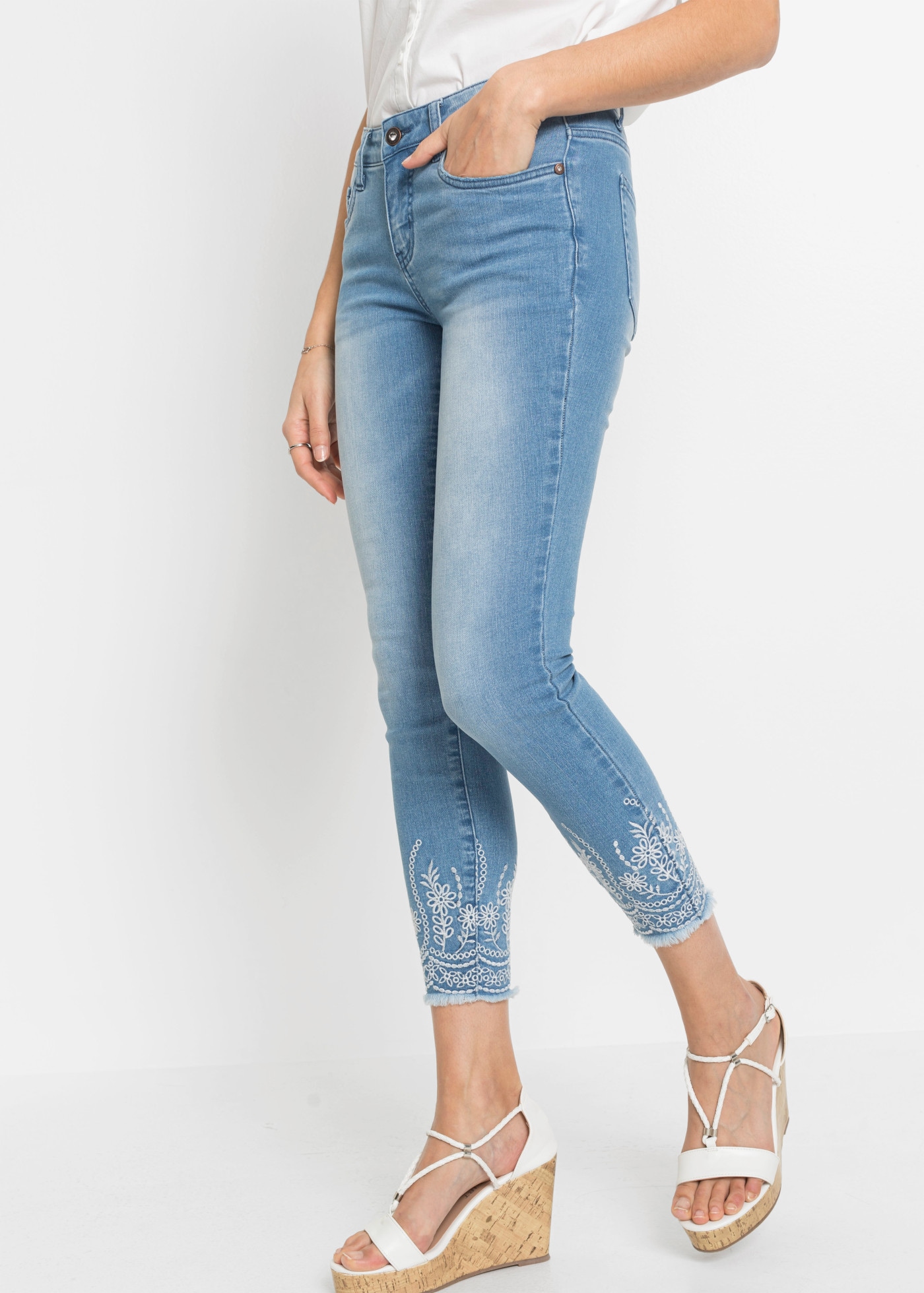 Image of bonprix Skinny-fit-Jeans Skinny Fit, mit Elasthan-Anteil, Cropped Schnitt