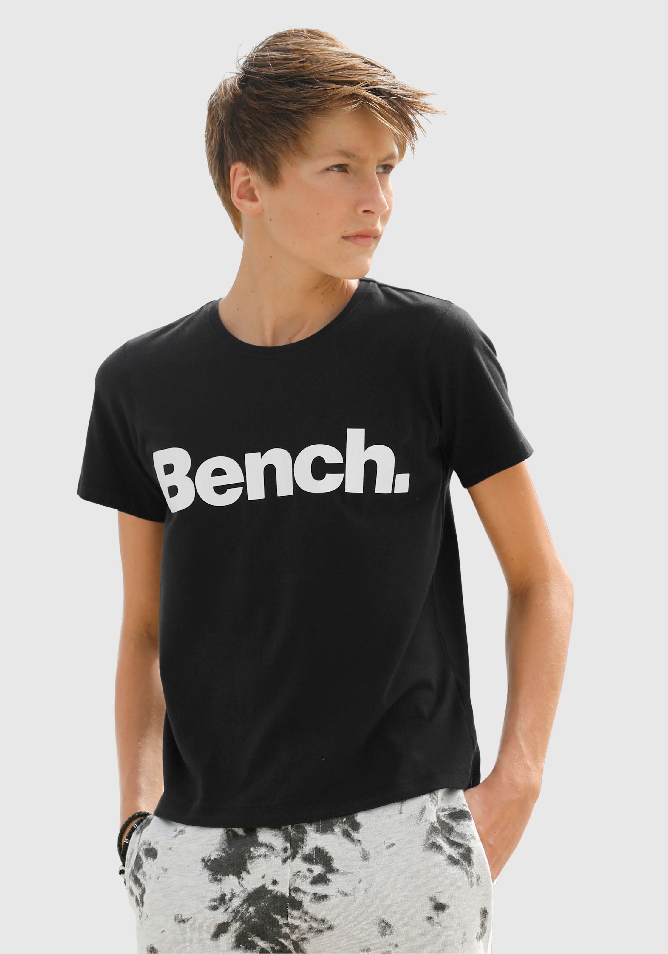 »Basic«, Bench. T-Shirt ohne Logodruck mit Modische shoppen Mindestbestellwert