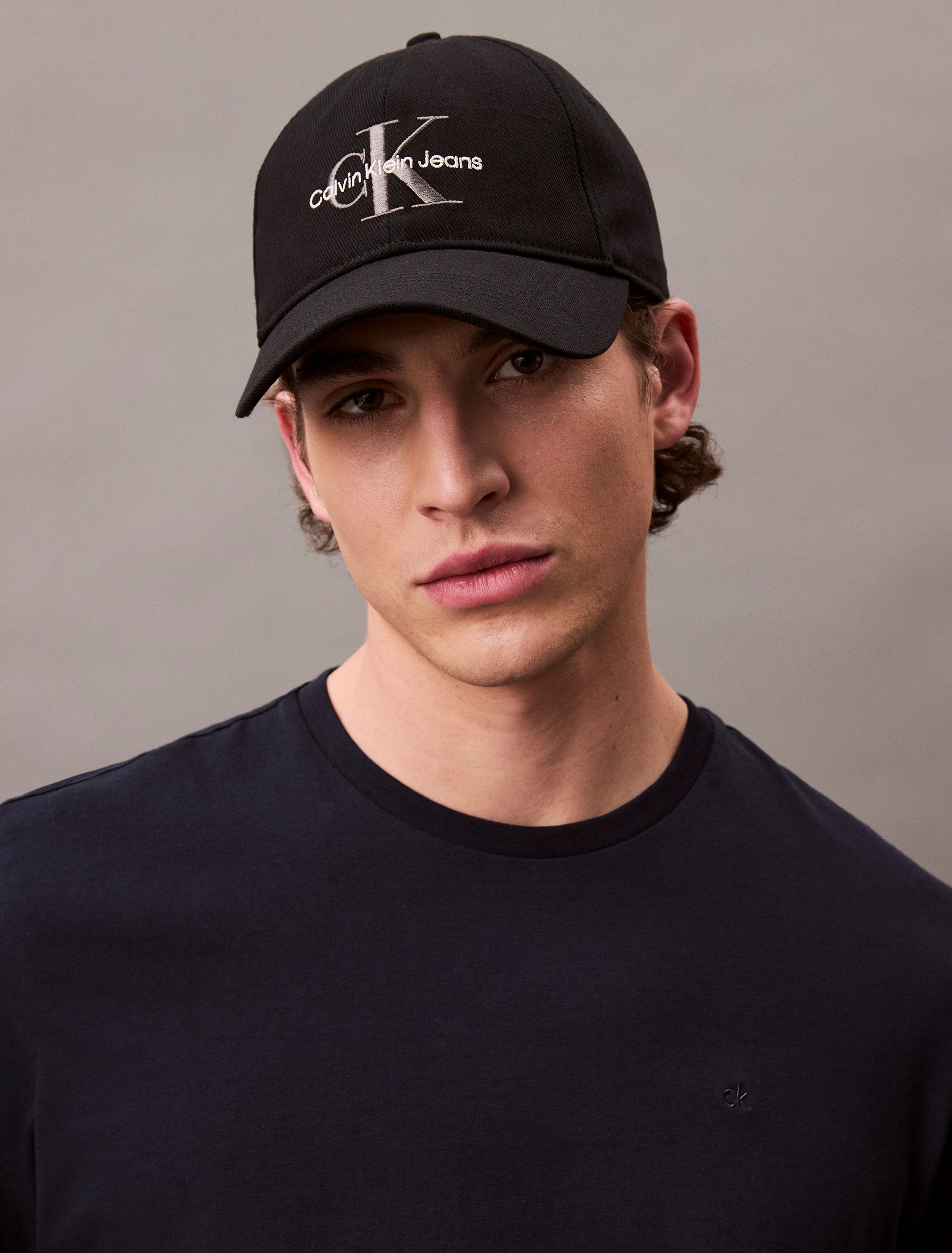 Image of Calvin Klein Jeans Baseball Cap "MONO LOGO EMBRO CAP" mit Logostickerei