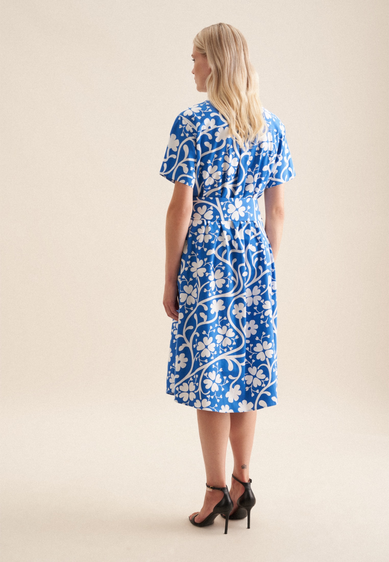 seidensticker Sommerkleid »Schwarze Rose« 1/2 Kragen Druck