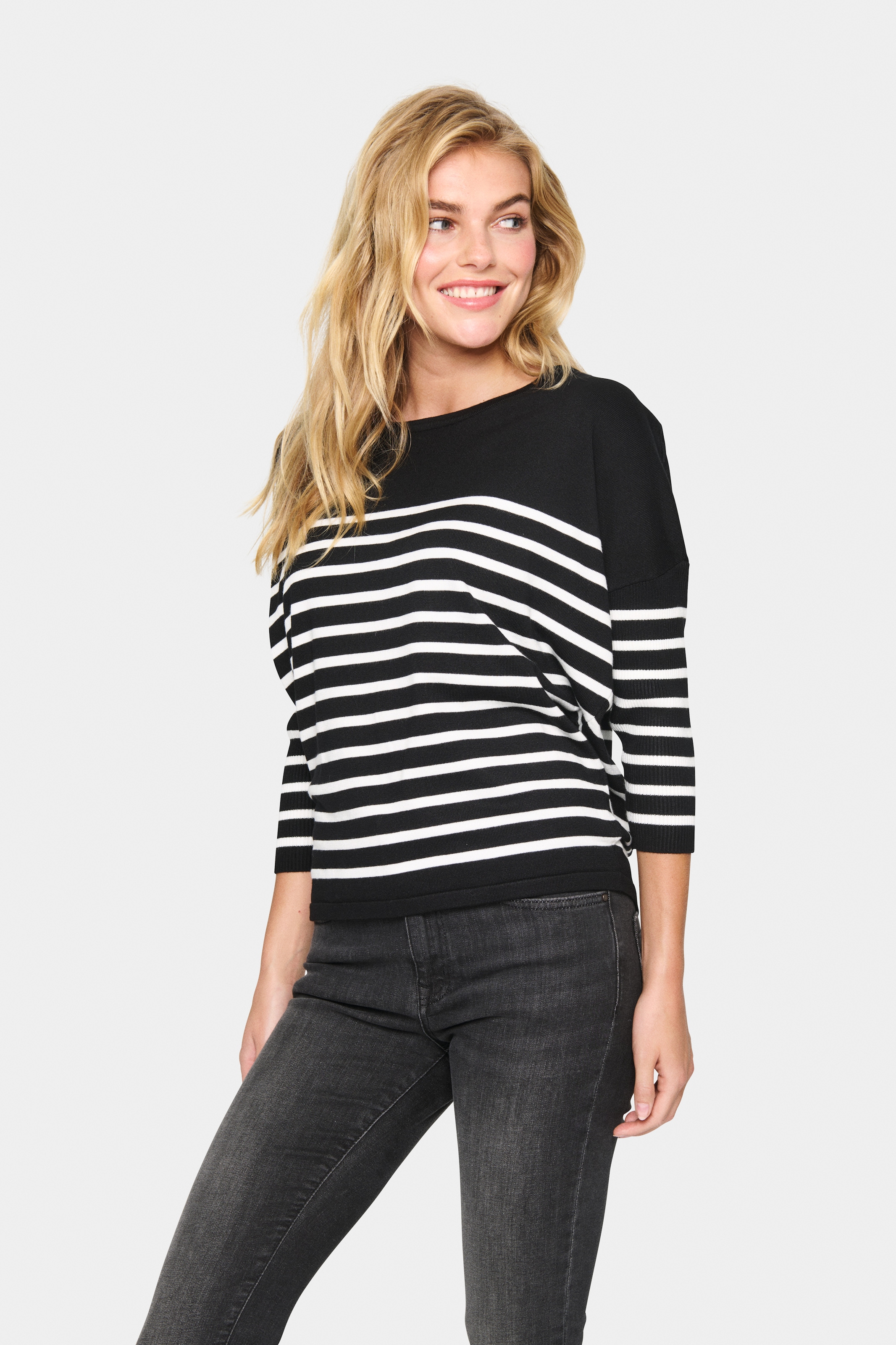 Saint Tropez Pull en tricot »MilaSZ R-neck Stripe« Oversize Fit, Feinstrick, Viskosemischung