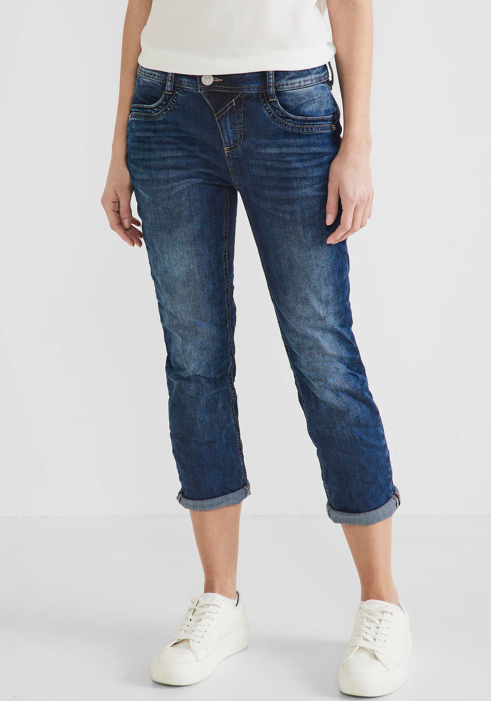 Vochtigheid Samenwerken met Tijdreeksen ♕ STREET ONE 3/4-Jeans »Style Jane«, mit aussergewöhnlicher Passe hinten  versandkostenfrei kaufen | Ackermann.ch