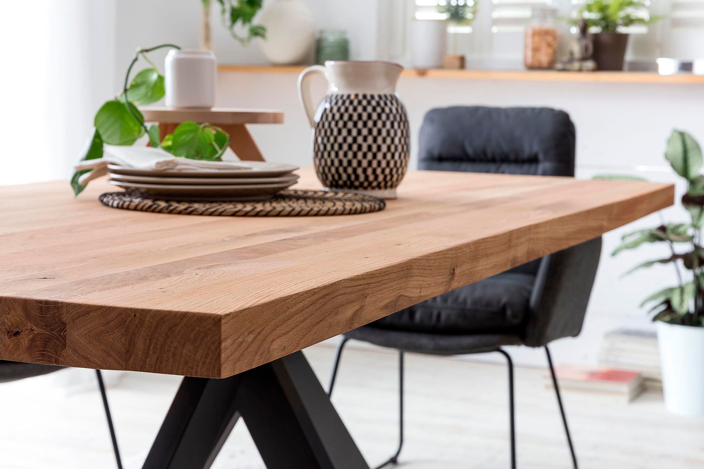 Home affaire Table de salle à manger »New York« avec pied moderne en forme d’araignée