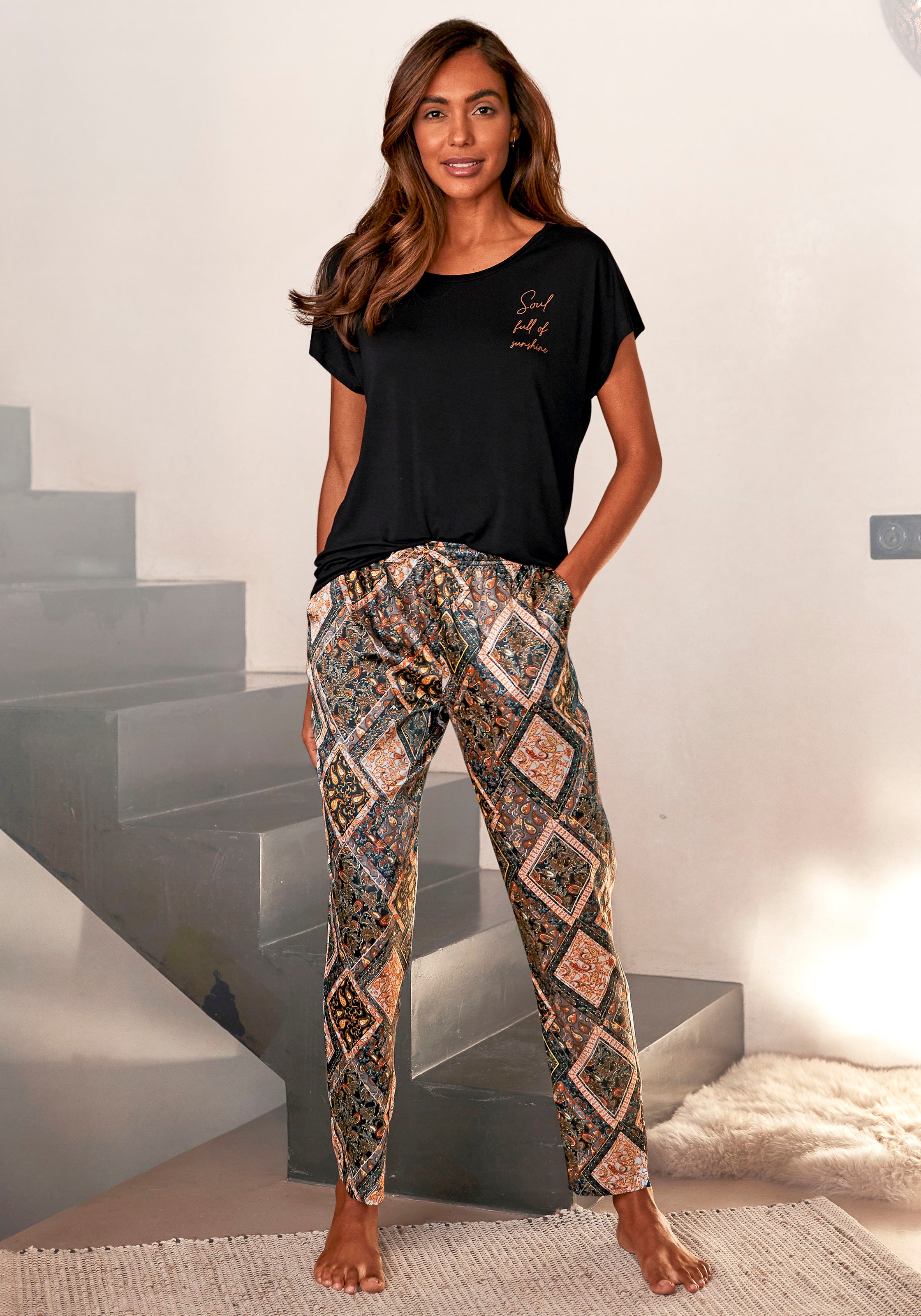 Image of LASCANA Pyjama Set, 2 Stk. mit edler Satin-Hose