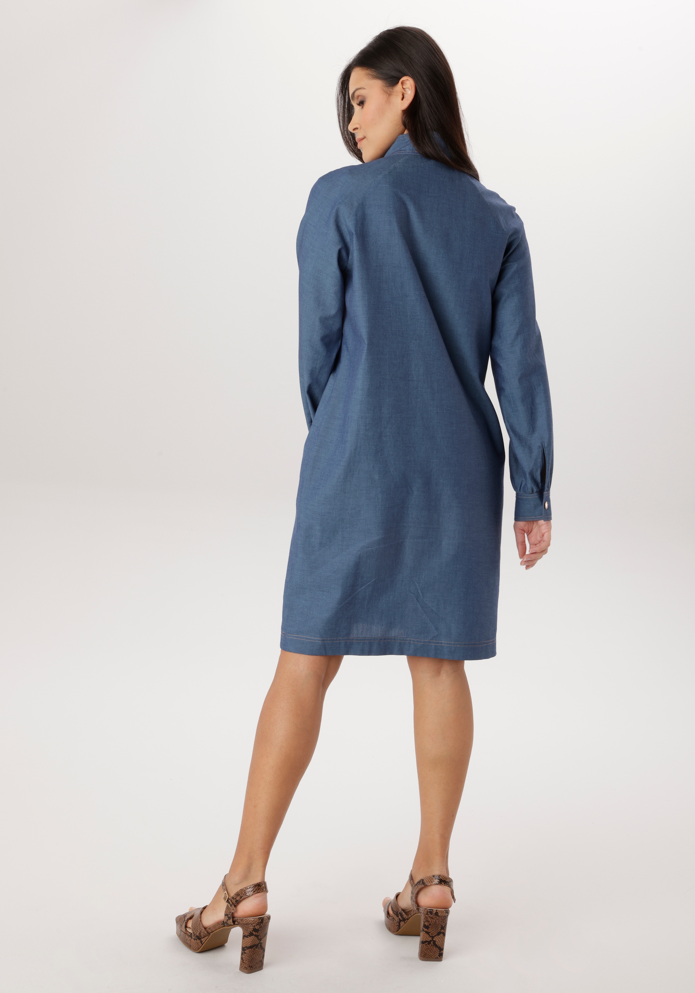 Aniston SELECTED Robe en jean mit fixierter Schluppe zum Binden am V-Ausschnitt - NEUE KOLLEKTION