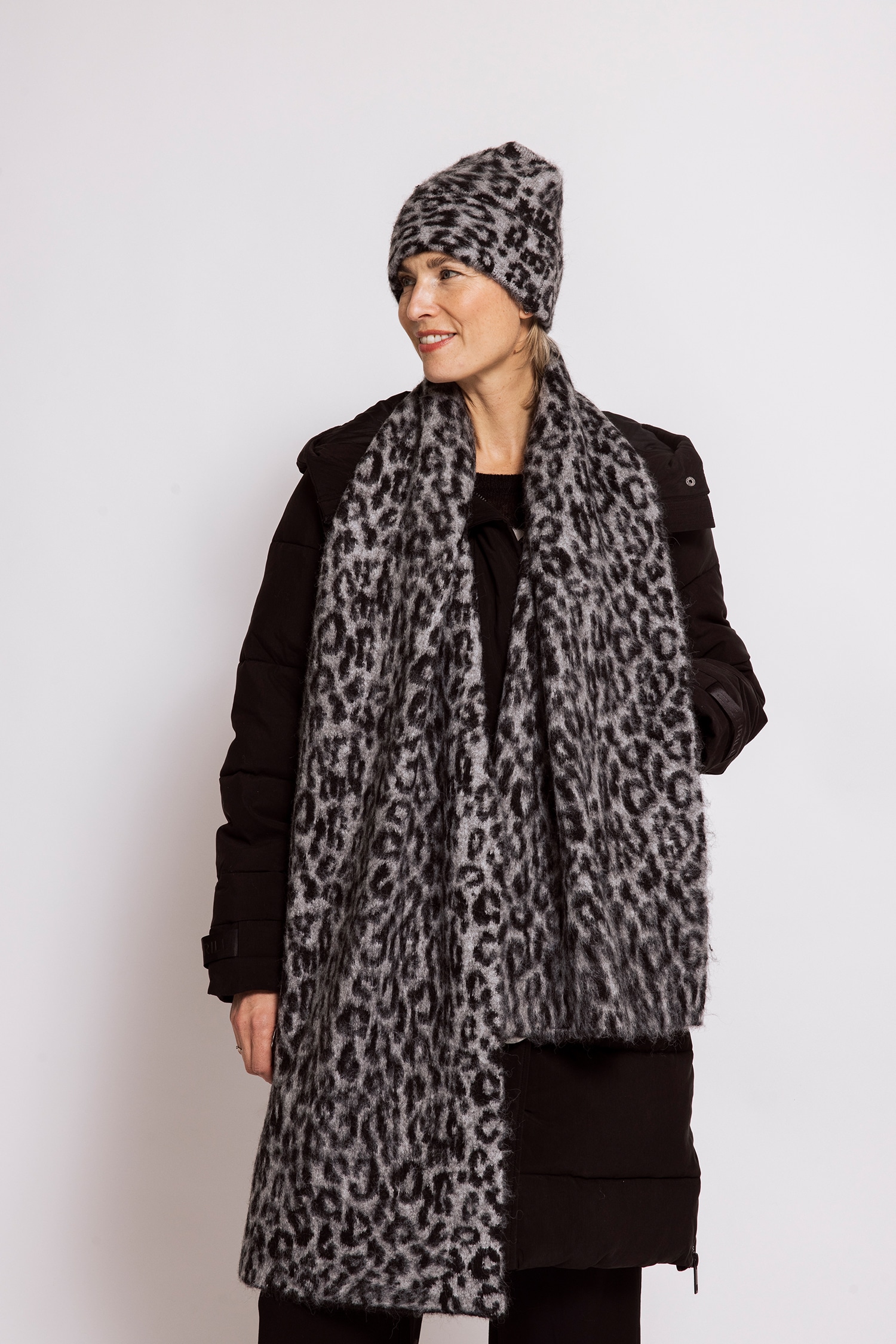 Zhrill Foulard de mode »AYTANA« Modetuch, weicher Materialmix, Leo-Look, Casual Stil