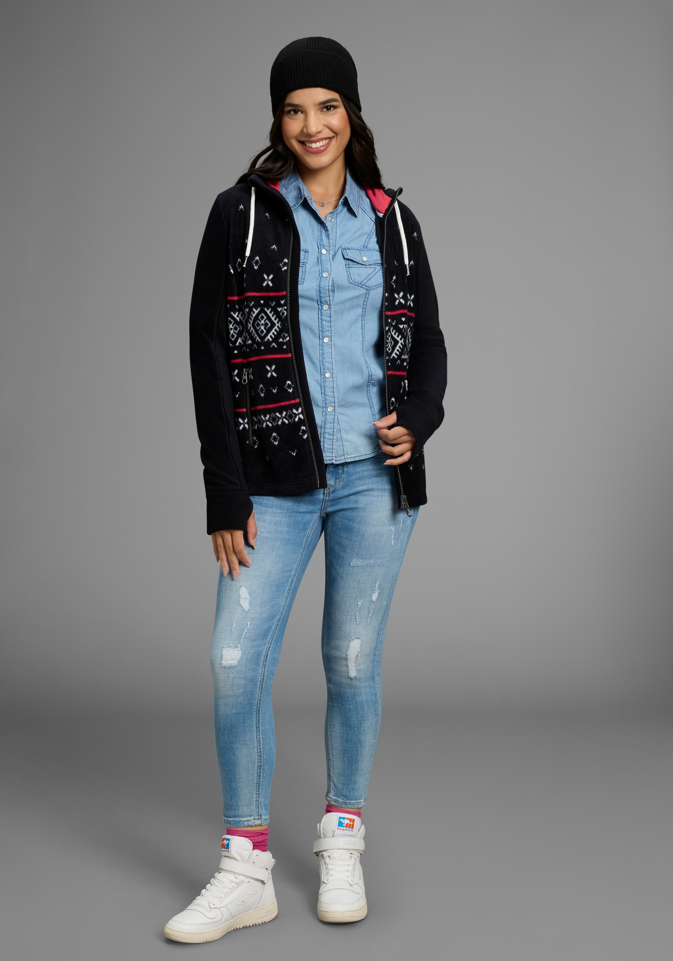 KangaROOS Fleecejacke, mit Kapuze, mit Norweger Muster und Kapuze