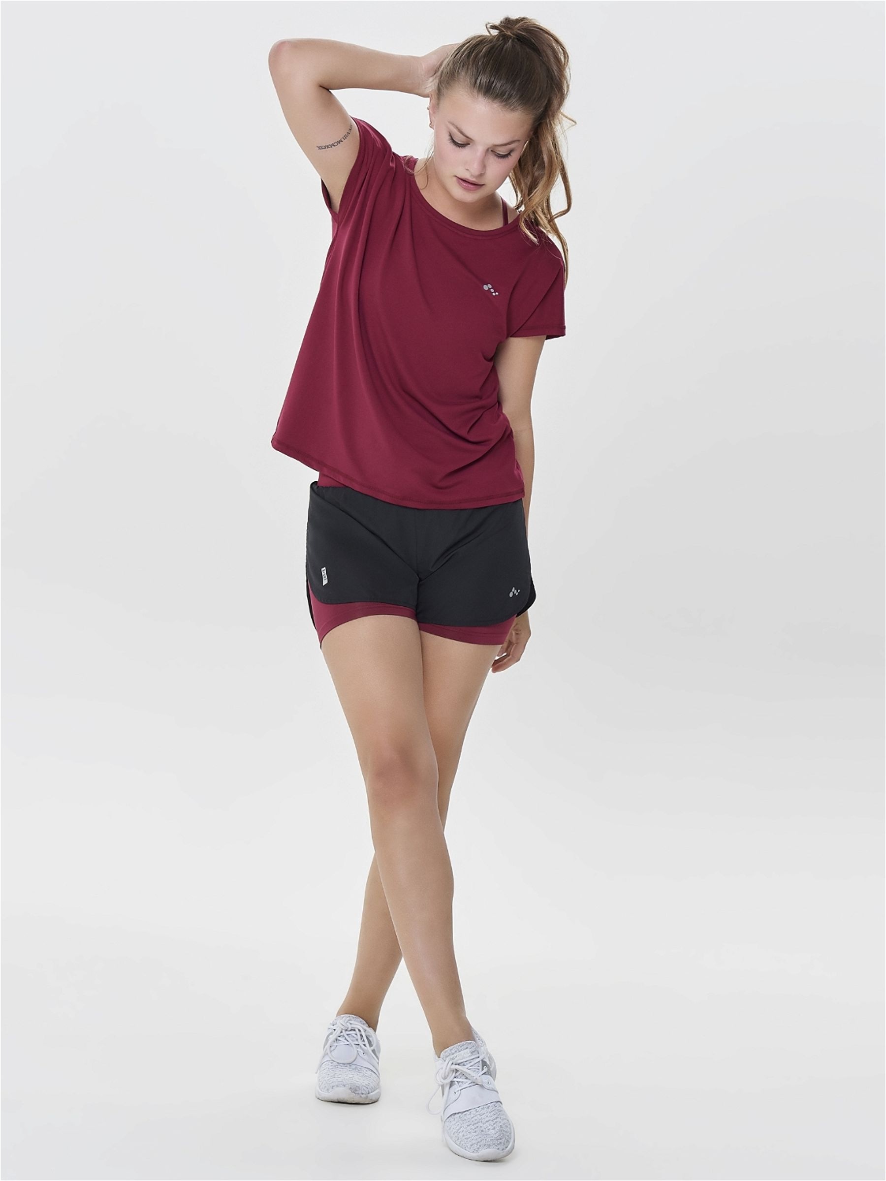 ONLY Play Trainingsshirt »ONPAUBREE SS LOOSE TRAIN TEE - NOOS«