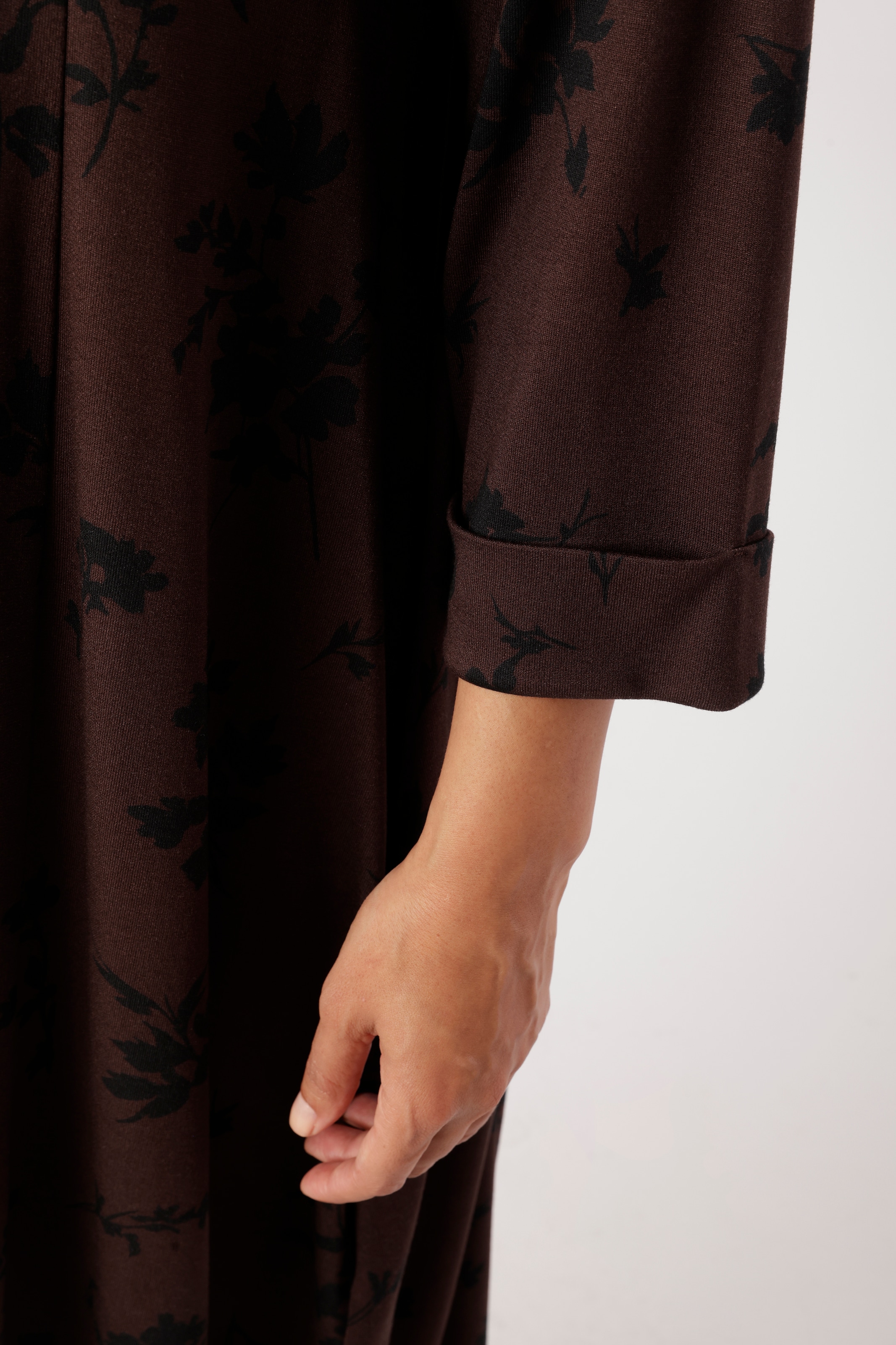 Aniston PLUS Robe en jersey imprimé de fleurs discrètes - NOUVELLE COLLECTION