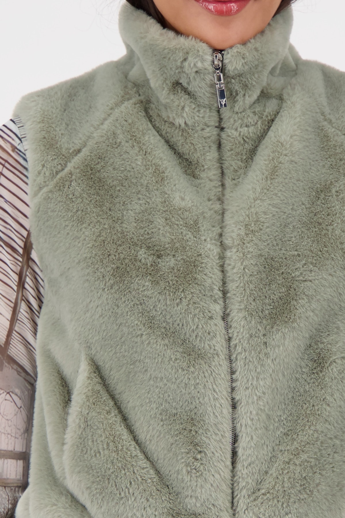 Monari Fellimitatweste »Weste fake fur« Regular fit, mit Rundhalsausschnitt