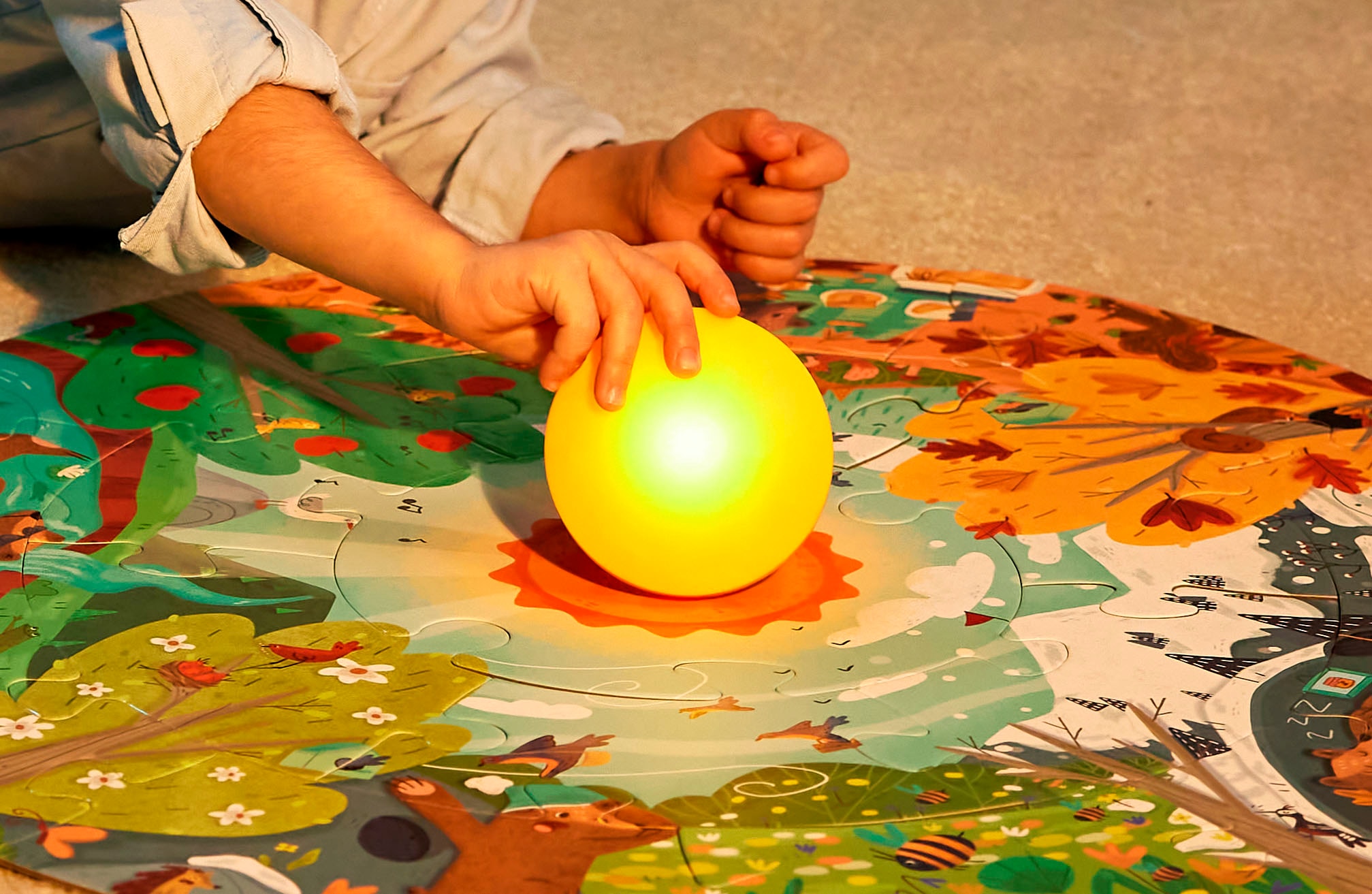 Hape Puzzle »Vier Jahreszeiten« mit Lichteffekt