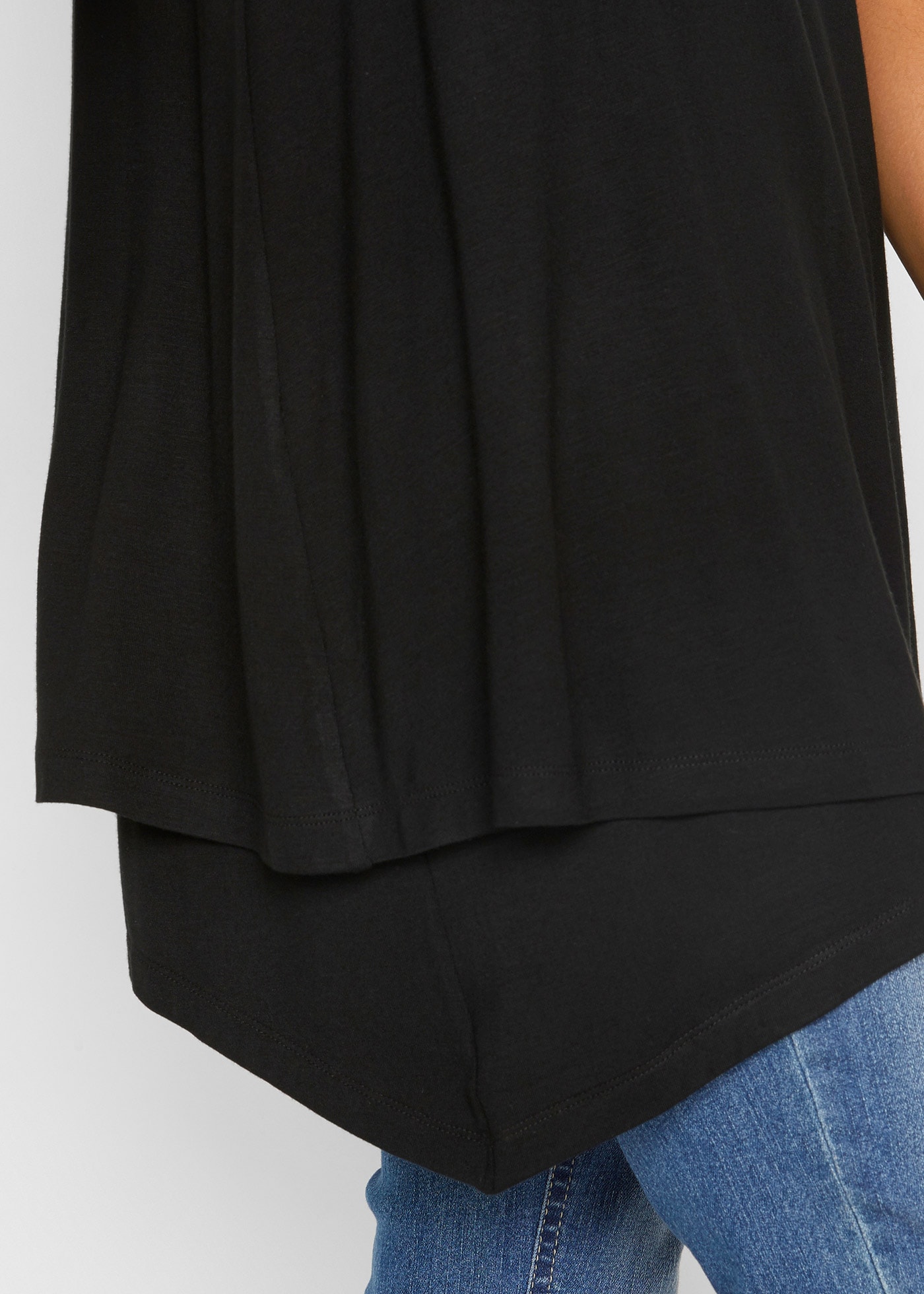 bonprix Top long »Doppellagiges Long-Top aus Viskose-Mix« A-Linie Passform, doppellagiges Design, mit V-Ausschnitt, ärmellos