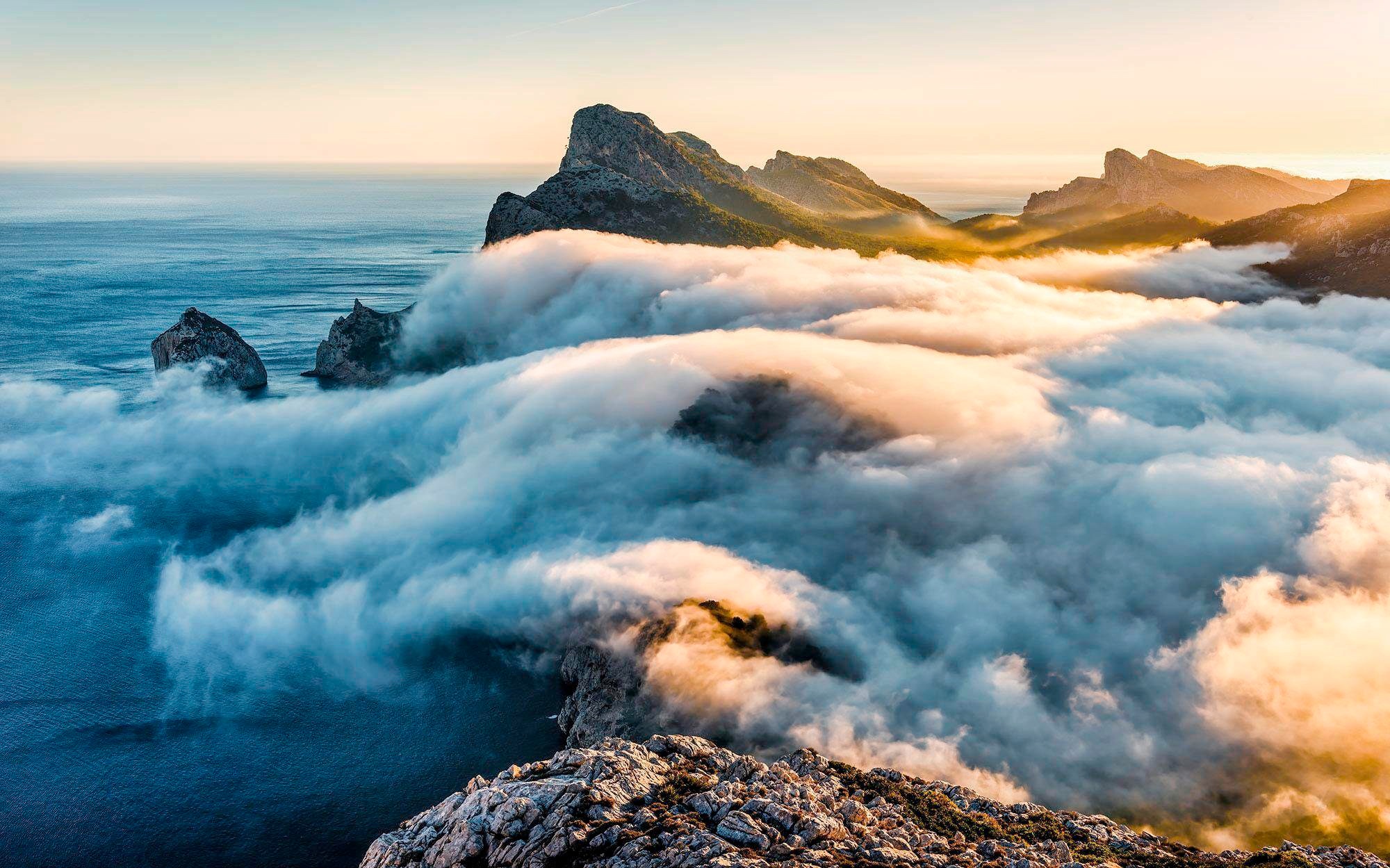 Image of Komar Vliestapete »Pure Soul of Light«, naturalistisch bei Ackermann Versand Schweiz