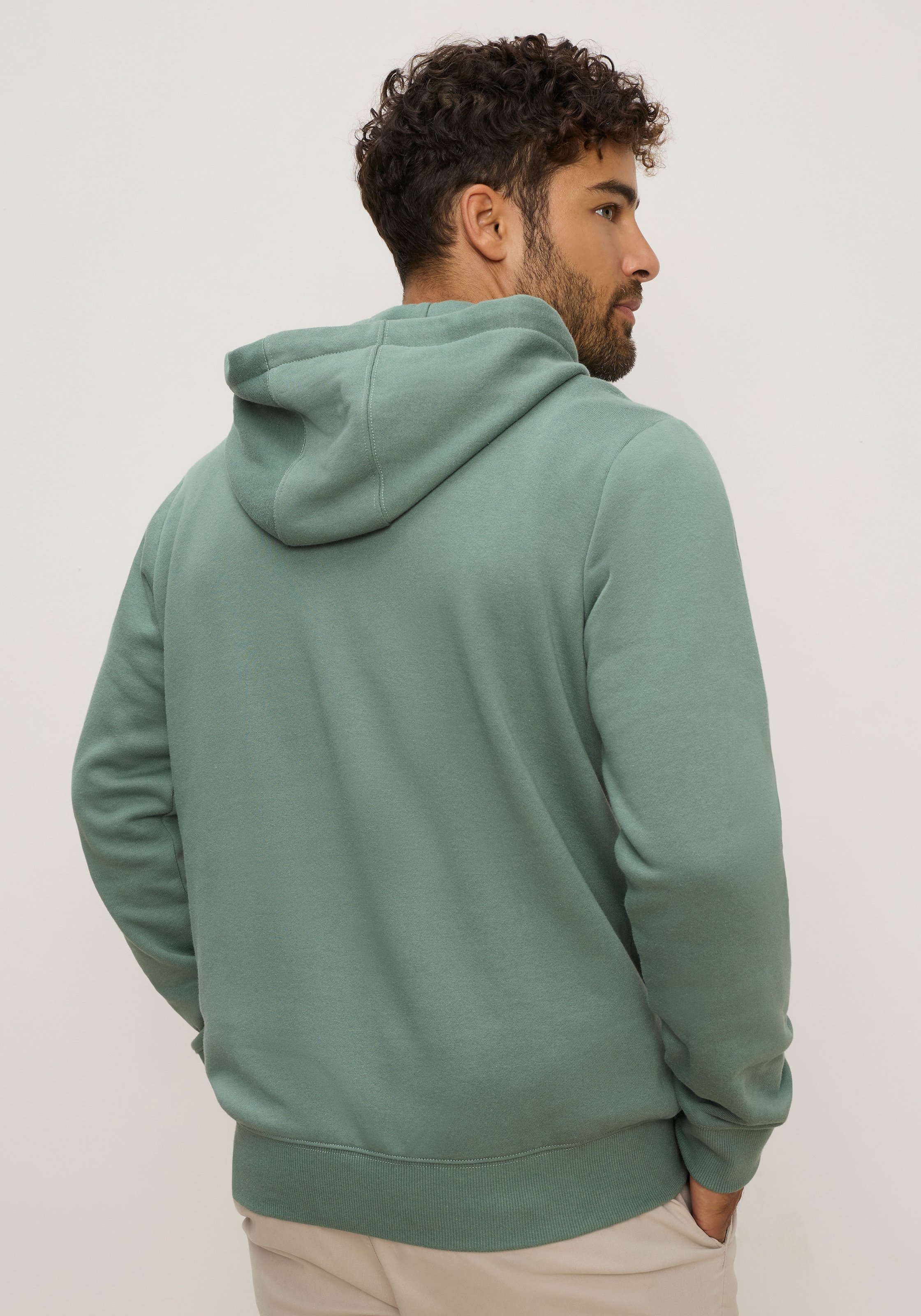 Man's World Sweat à capuche , avec poche kangourou, aussi disponible en grandes tailles
