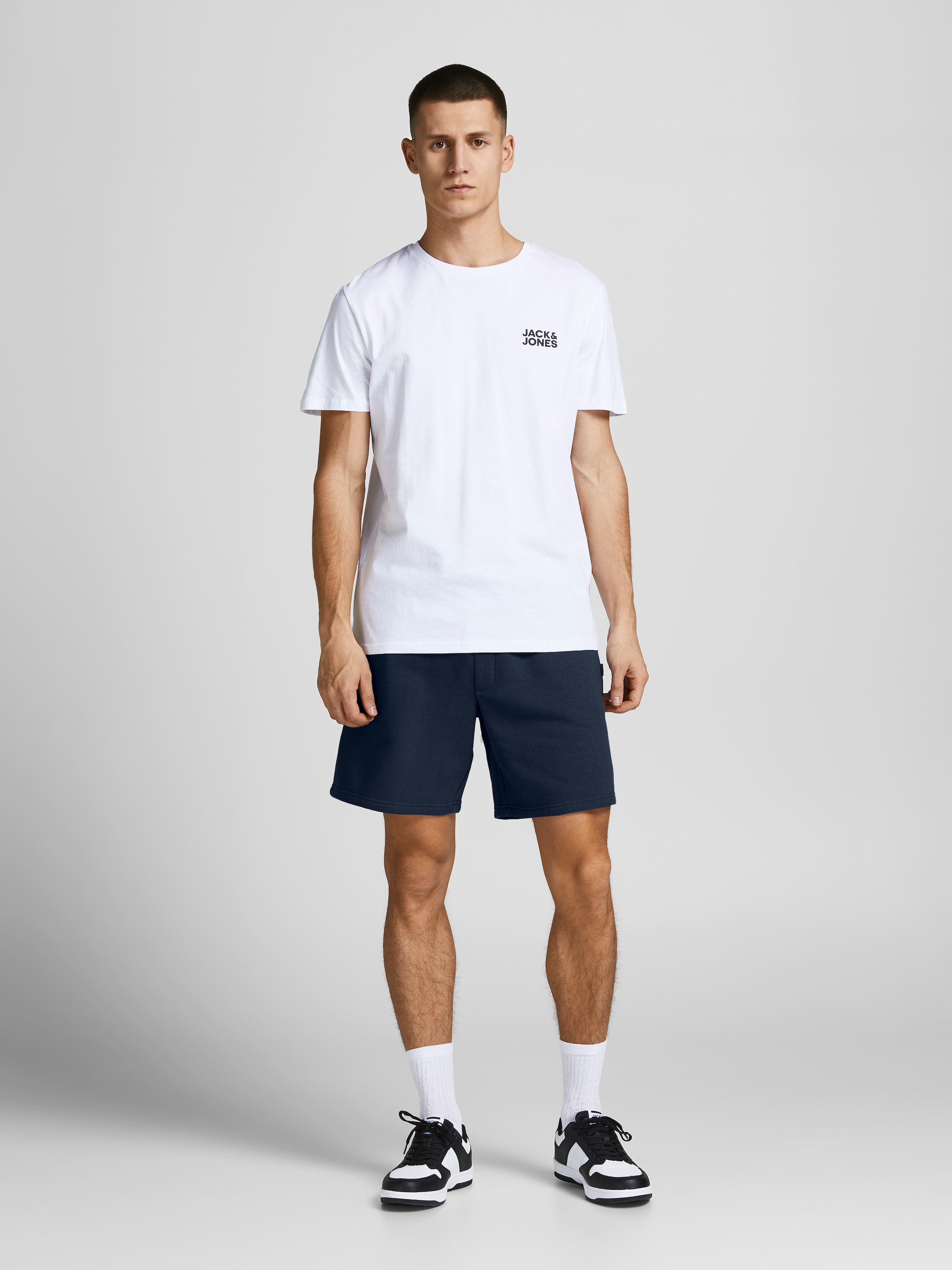 Jack & Jones Shorts »JPSTGORDON BRADLEY SWEAT SHORTS MID«, mit elastischem Bund