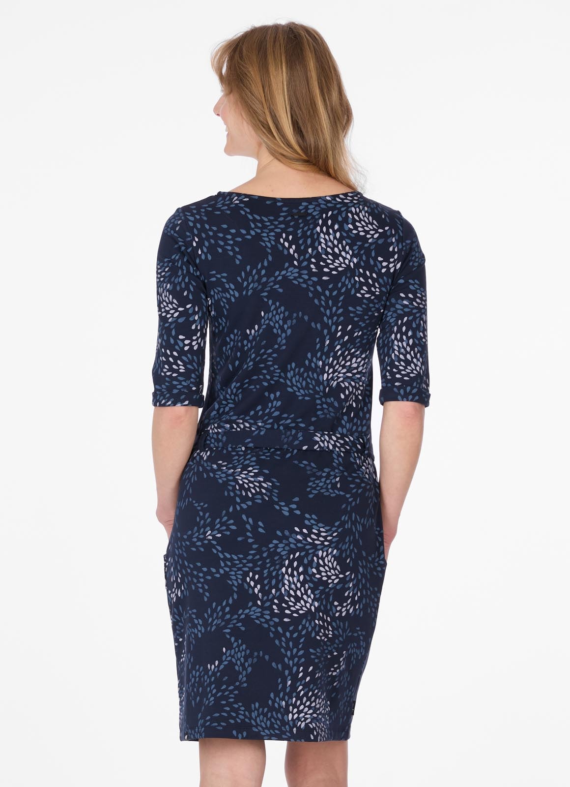Ragwear Sweatkleid »KENISHA PRINT B« unbrushed, im Basic-Fit mit 3/4-Arm, Bindeband und allover Print