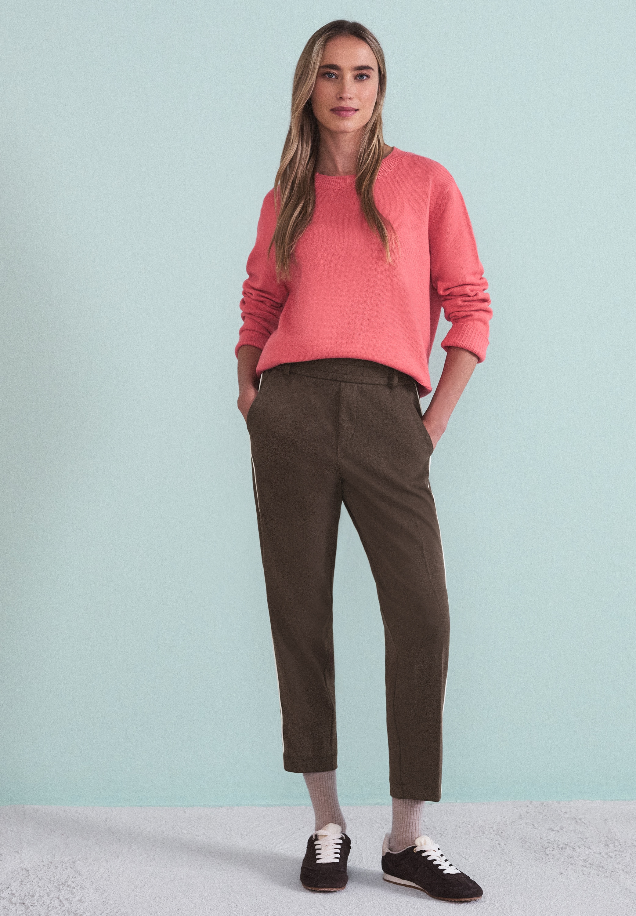 STREET ONE Pantalon en tissu »Style Bonny«  mit sportiven Tape Details