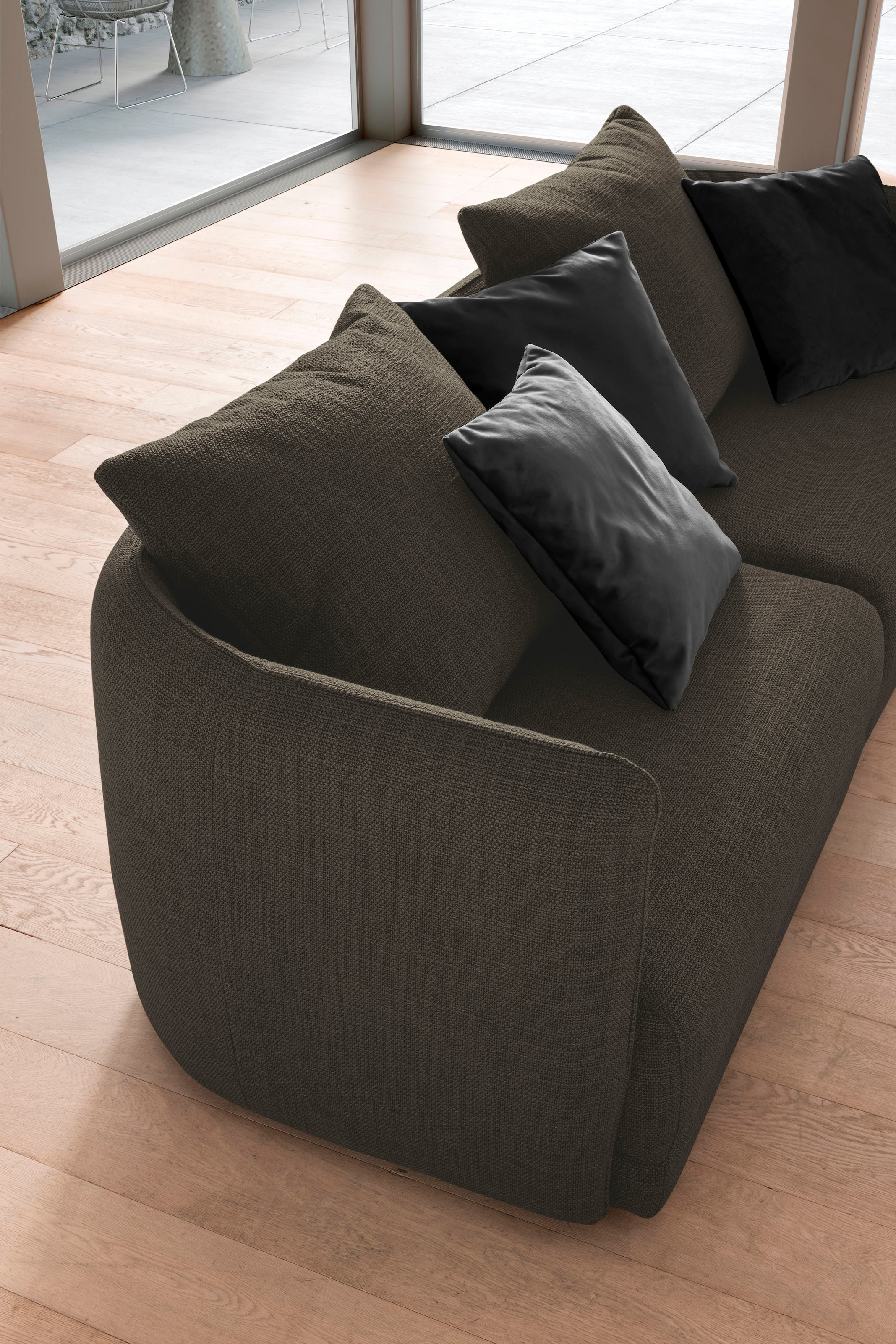 designwerk Big-Sofa »New York, anmutendes Designsofa« mit schmaler Arm- & Rückenlehne